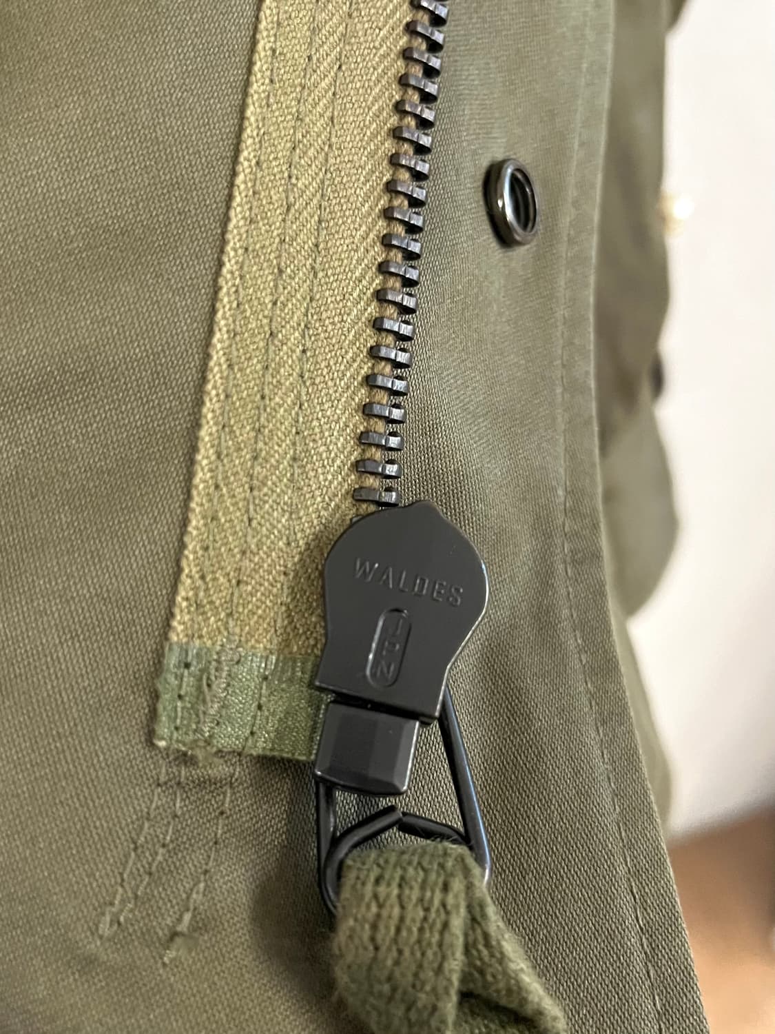 TU ES MON TRESOR 진주 피쉬테일 파카 상품이미지5