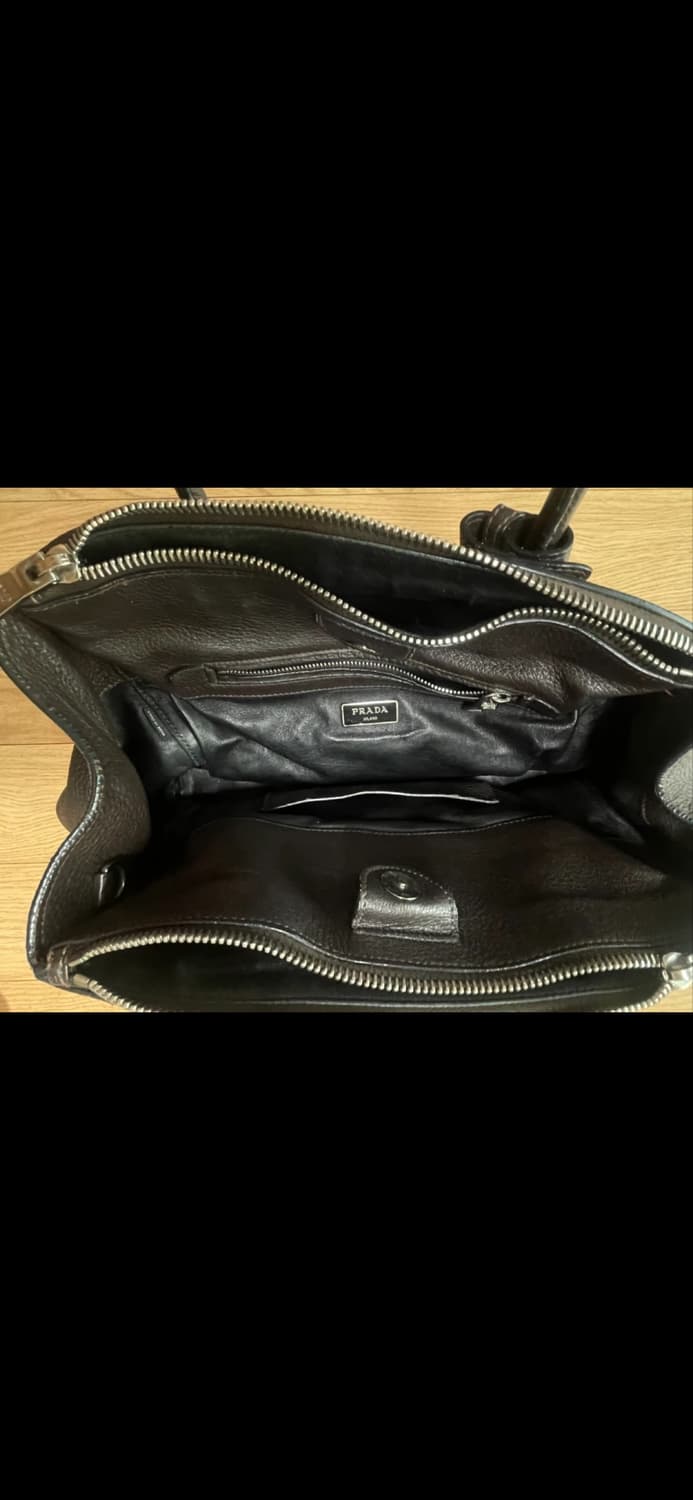 프라다 가죽 토트백 브라운색상(정품) 상품이미지5