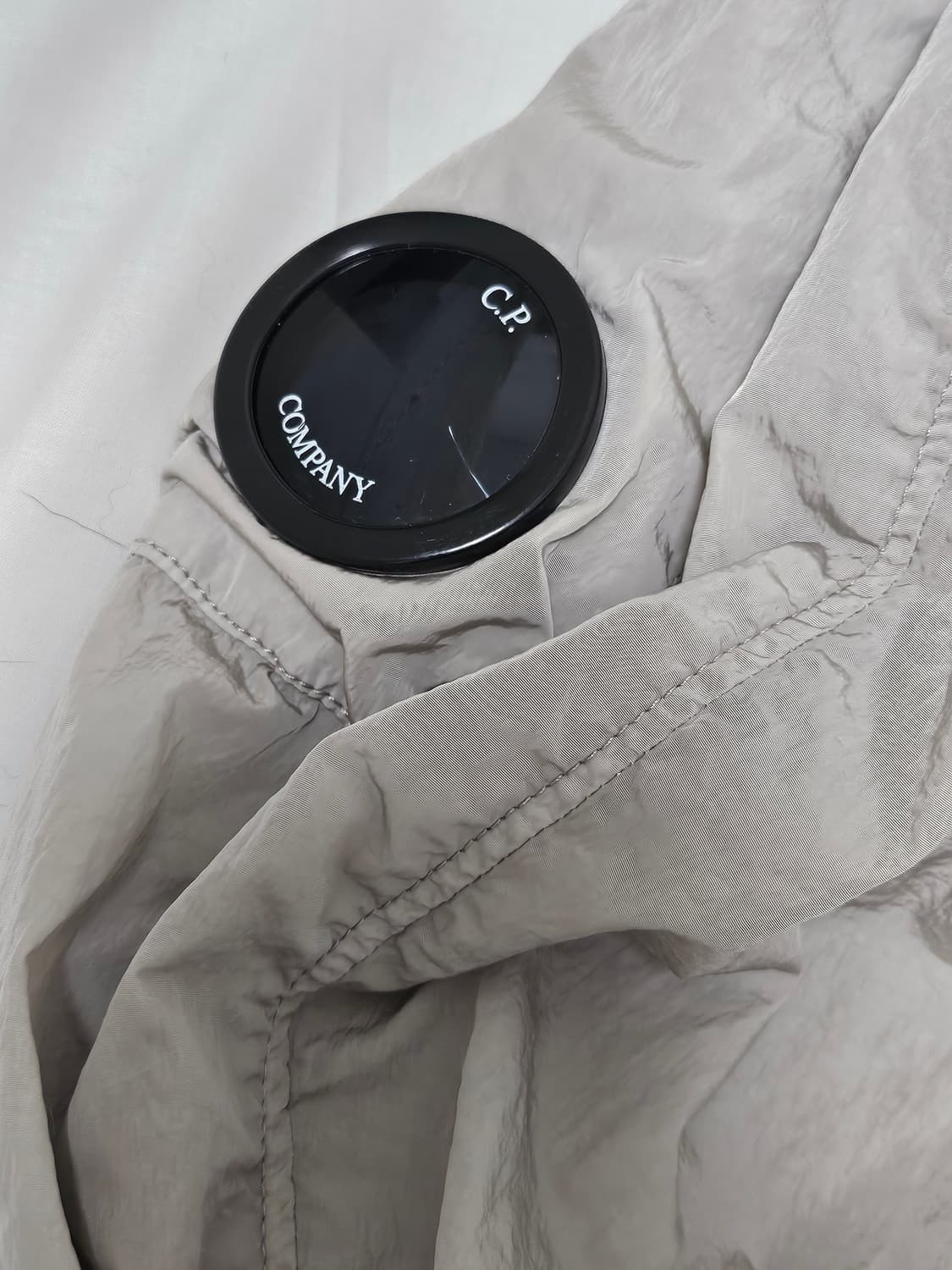 C.P컴퍼니 바람막이 M 상품이미지8