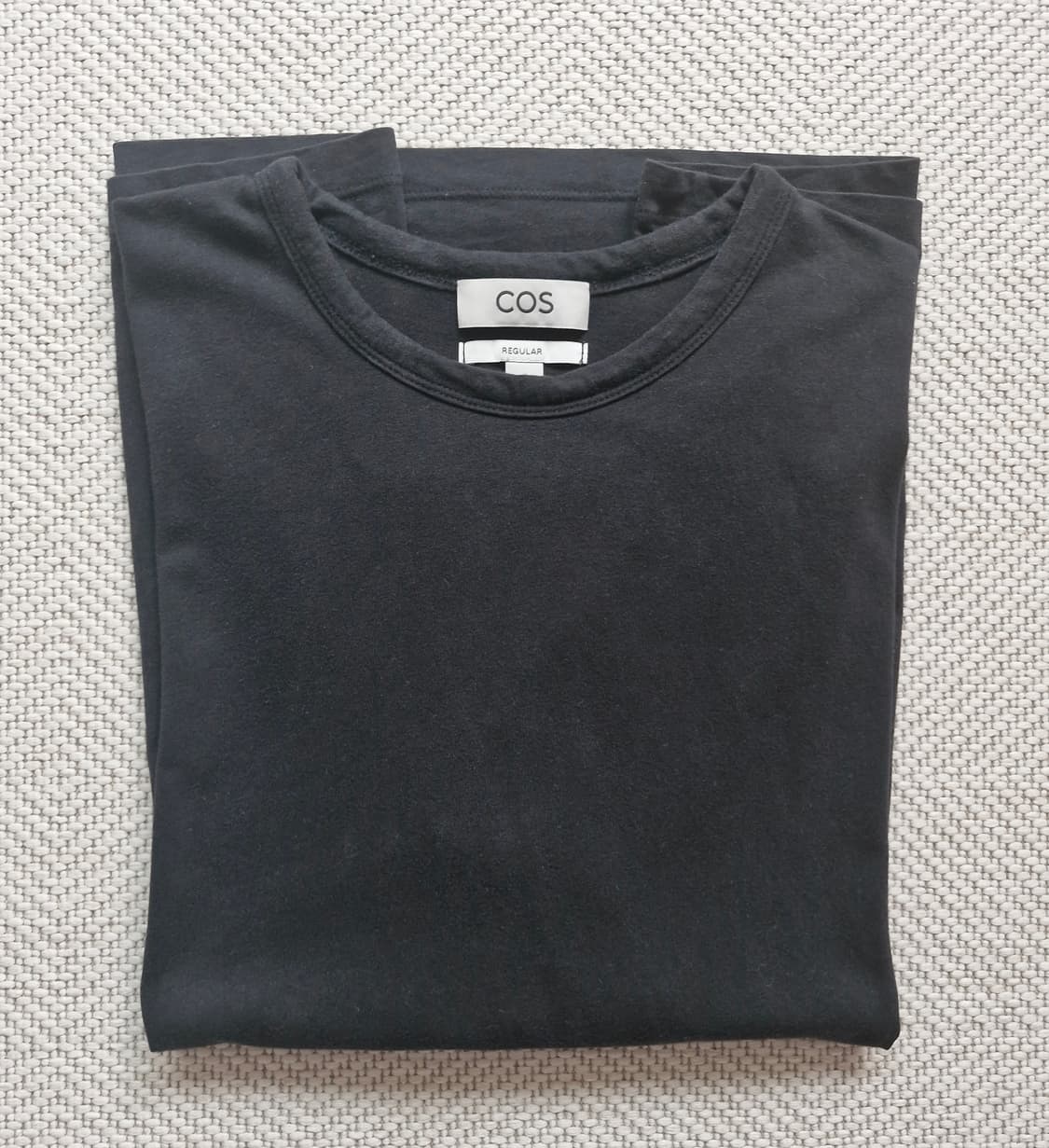 COS 코스 레귤러 브러쉬드 반팔티 L  상품이미지2