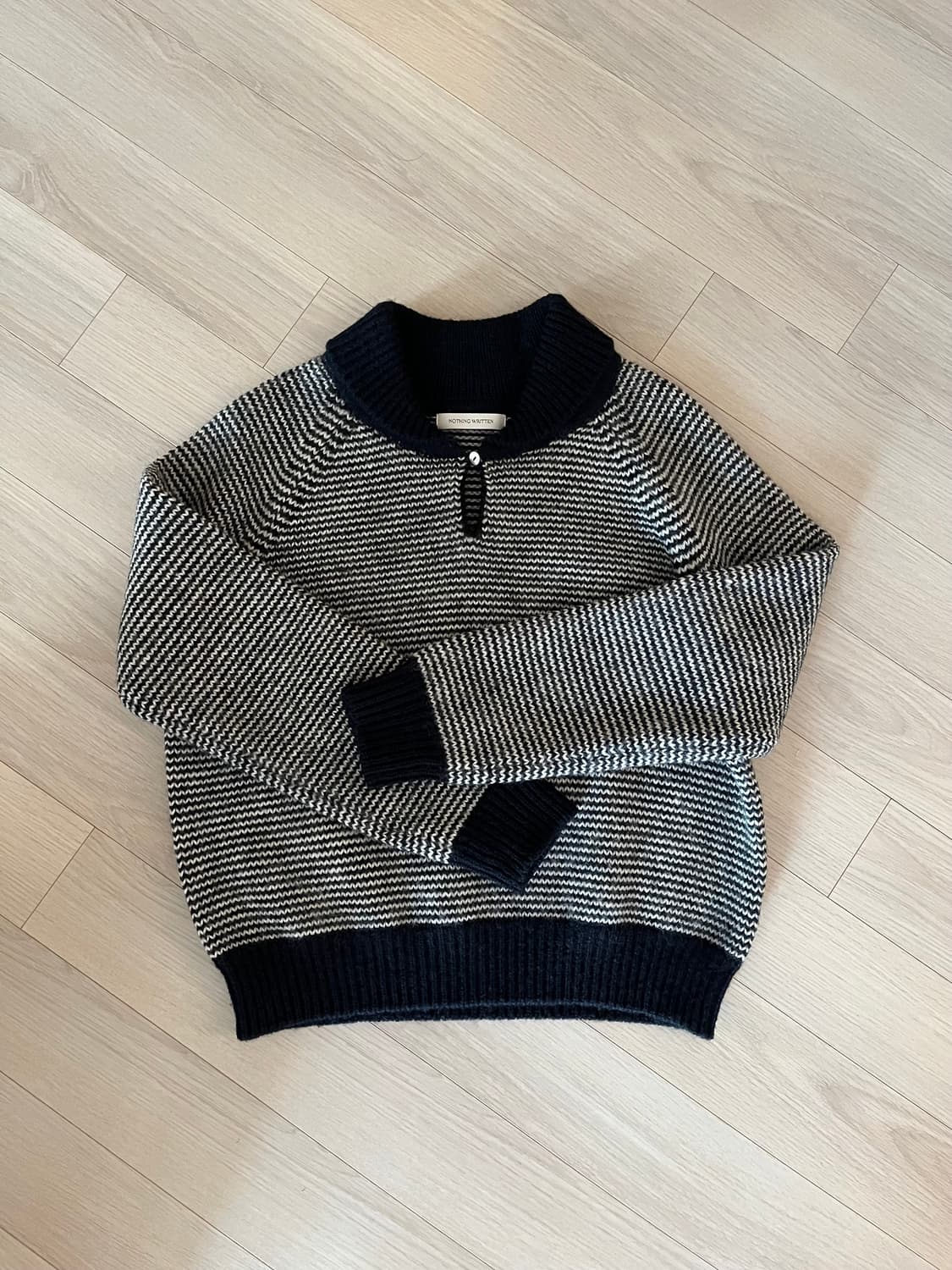 낫띵리튼 caron stripe jumper 니트 상품이미지4