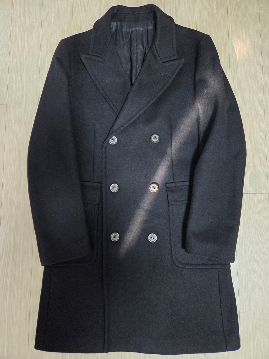 솔리드옴므 블랙 더블 브레스티드 코트  상품이미지1