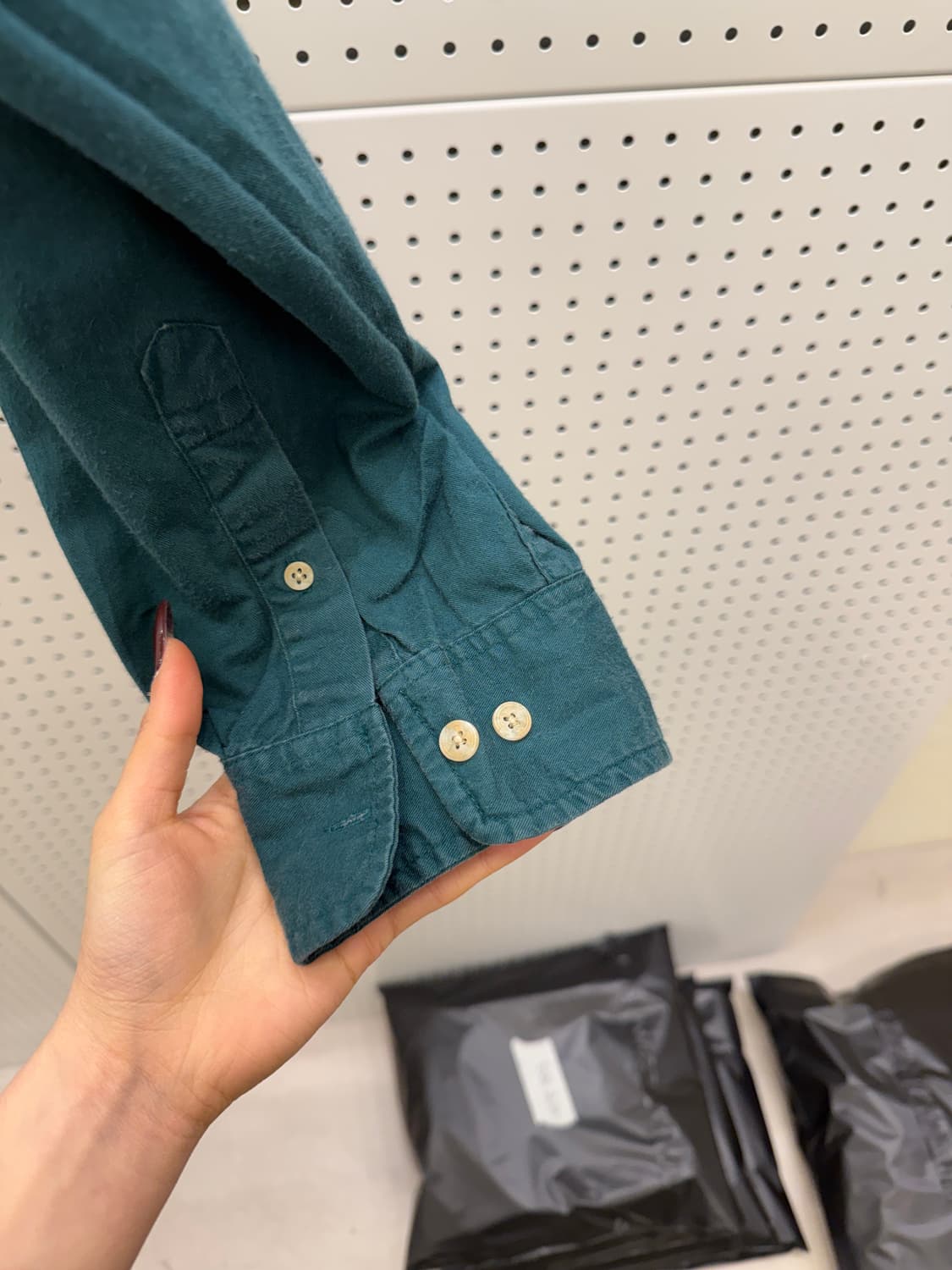 칼하트 커스텀 크롭 셔츠 자켓 그린 U1319 상품이미지4