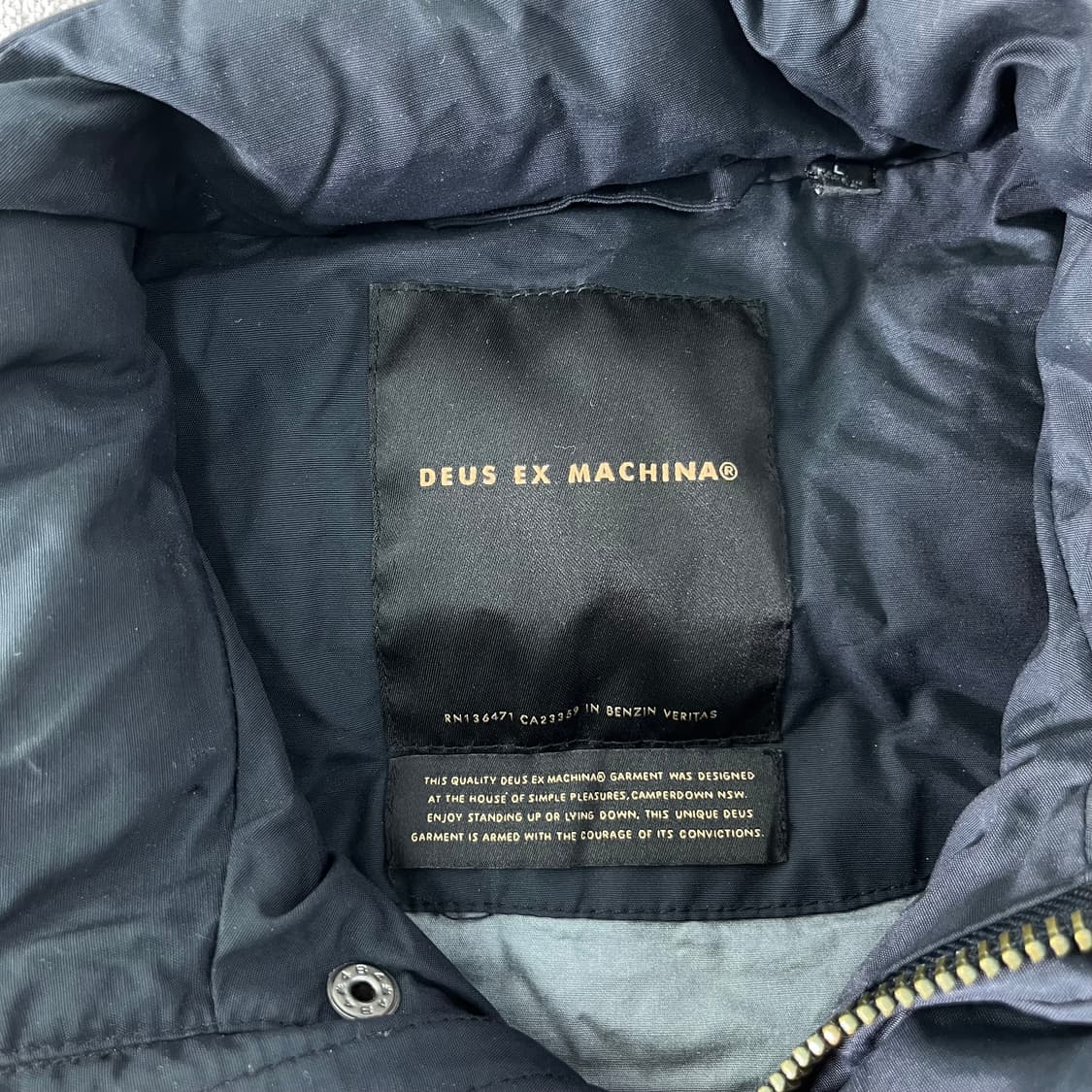 100 데우스엑스마키나 푸퍼 패딩 조끼 상품이미지3