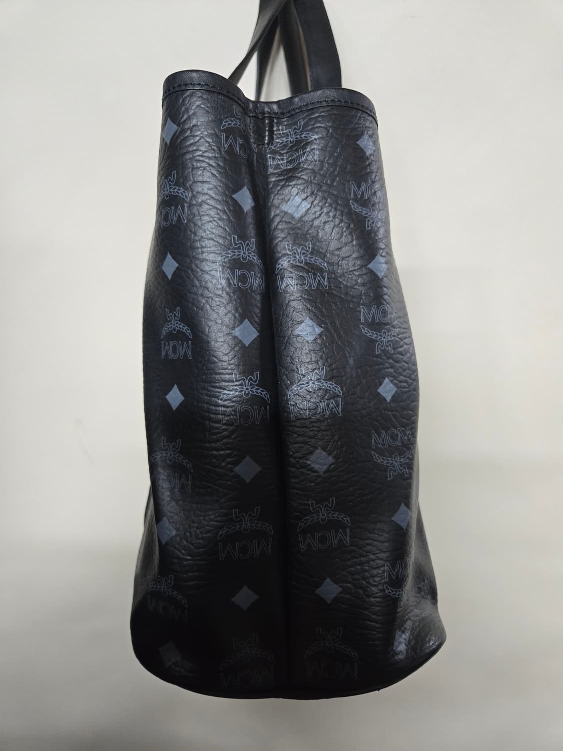 MCM 비세토스 블랙 쇼퍼백 + 파우치 상품이미지5