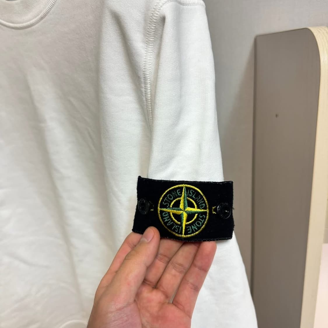 (100퍼센트정품)스톤아일랜드 맨투맨 상품이미지3