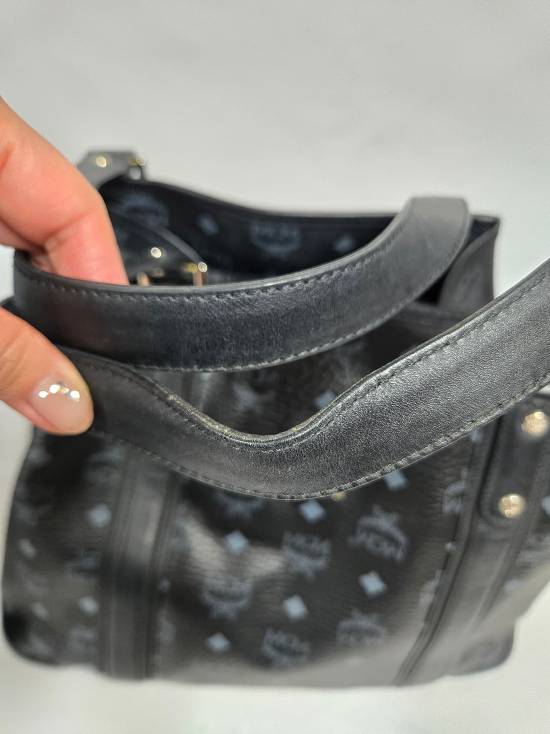 MCM 비세토스 블랙 쇼퍼백 + 파우치 상품이미지8