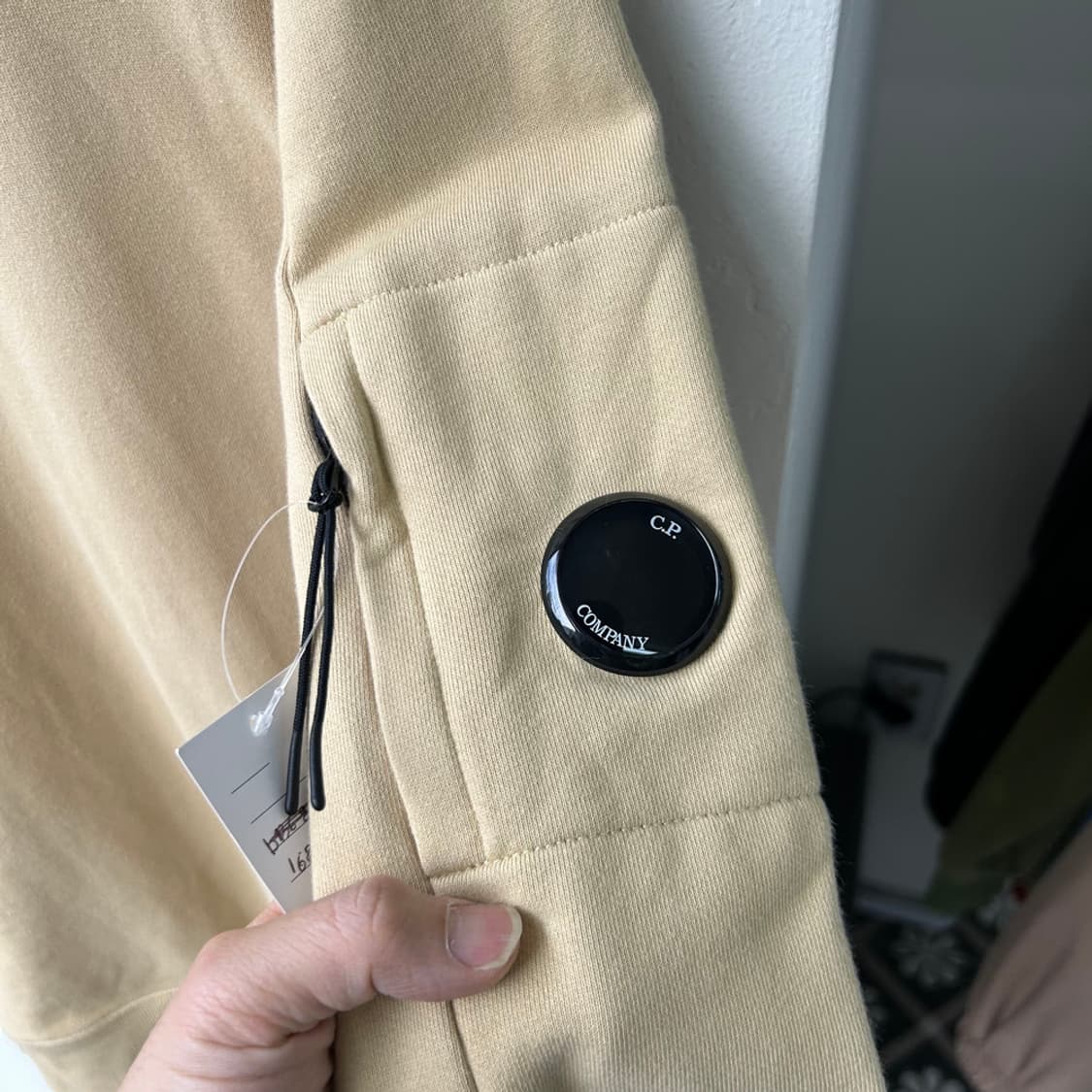 16685 - C.P 컴퍼니 렌즈 맨투맨 상품이미지2