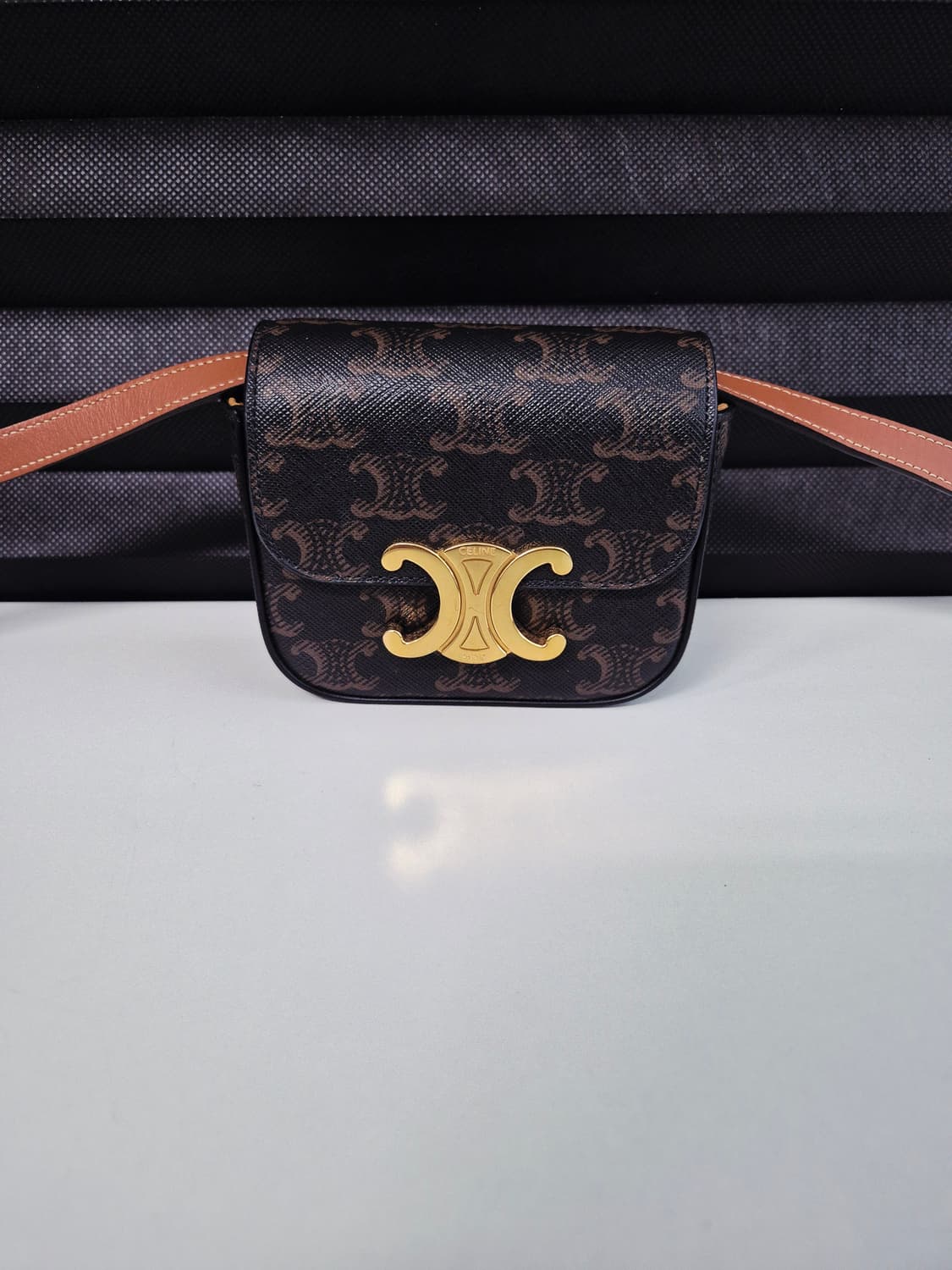 셀린느 트리옹프 미니백 (최상급) 상품이미지2