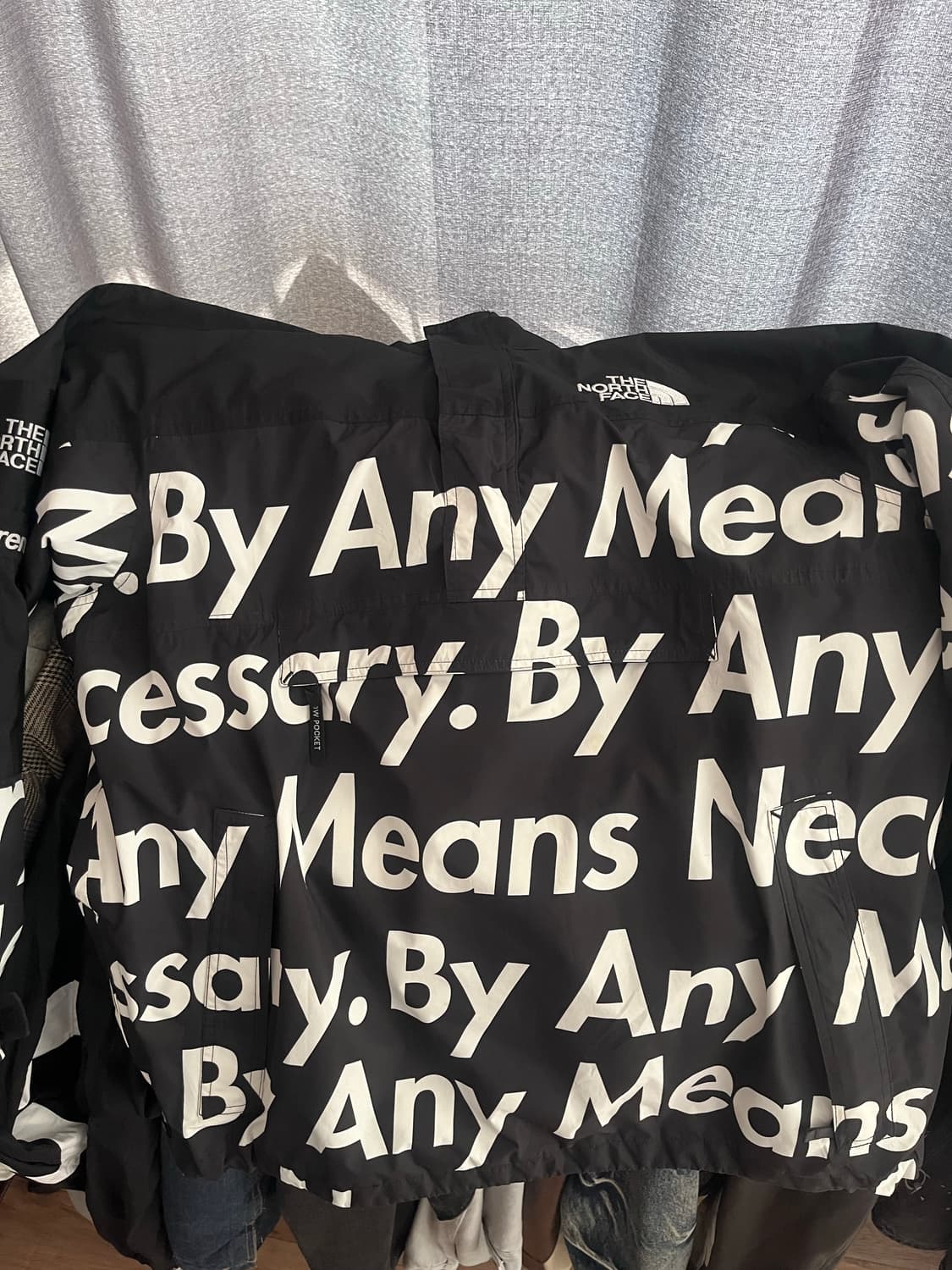 슈프림x노스페이스 레터링 바람막이 상품이미지5