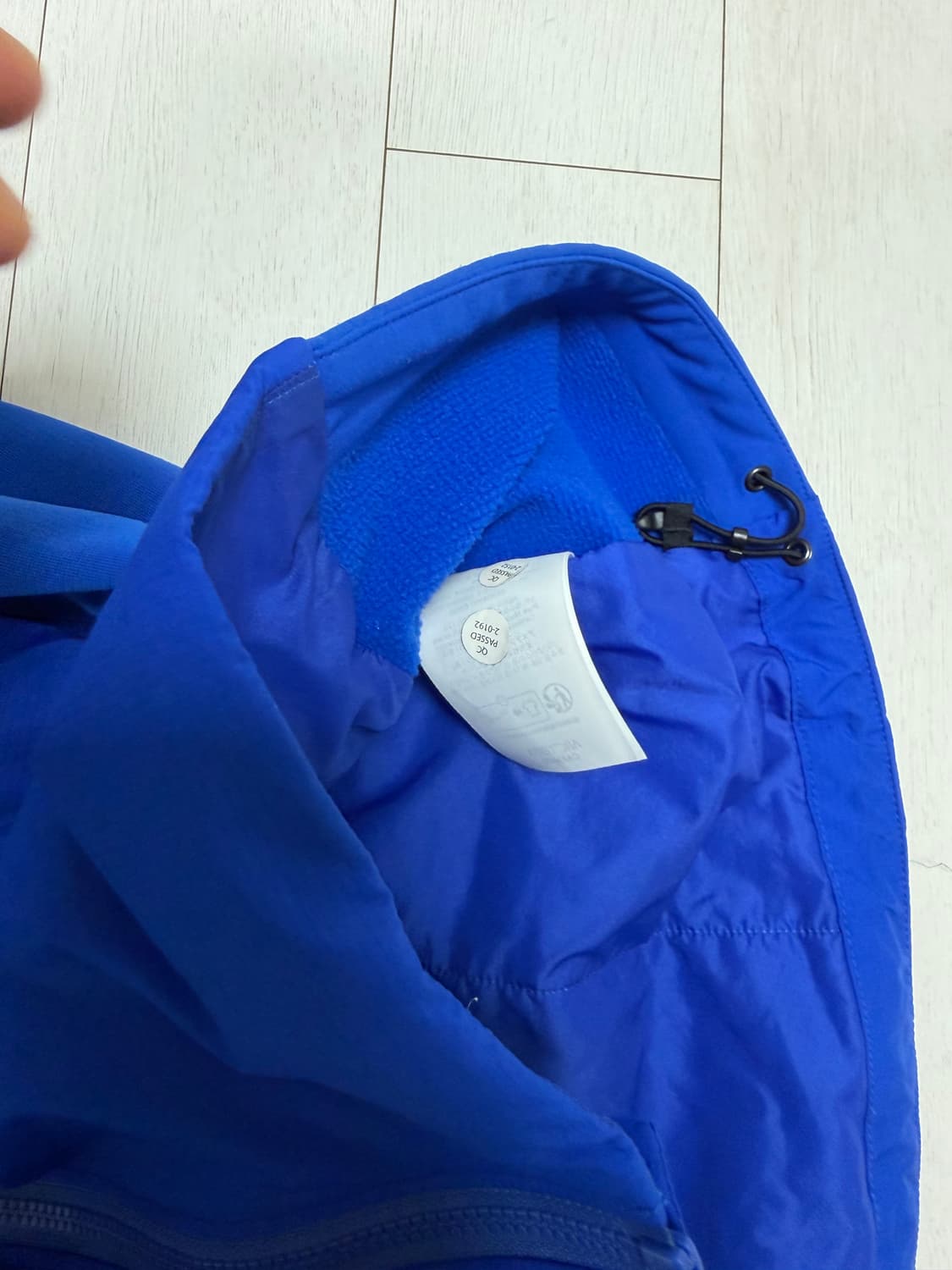 아크테릭스 아톰 M 사이즈  상태 8.3/10  사진찍고 절대 안입습니다 상품이미지6