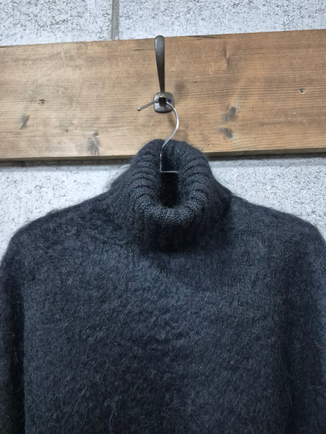 N21 모헤어 블랙니트 상품이미지2