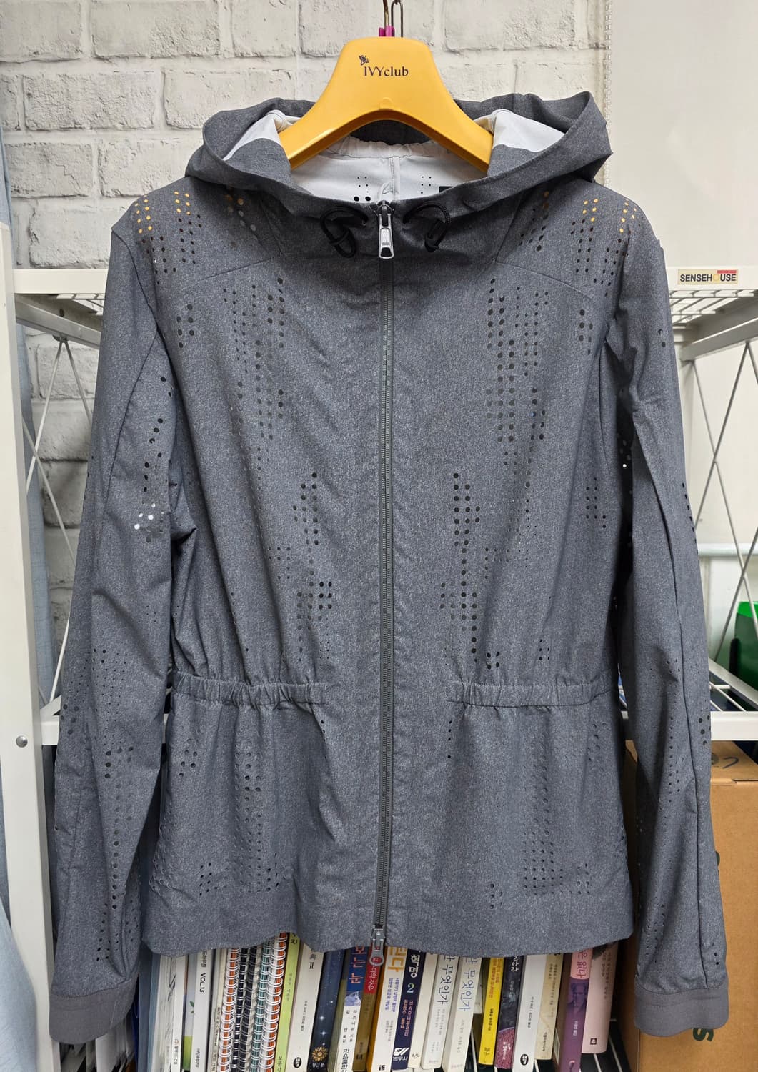 띠어리 여성바람막이 77 펀칭 후드 바람막이자켓 WM63 상품이미지1