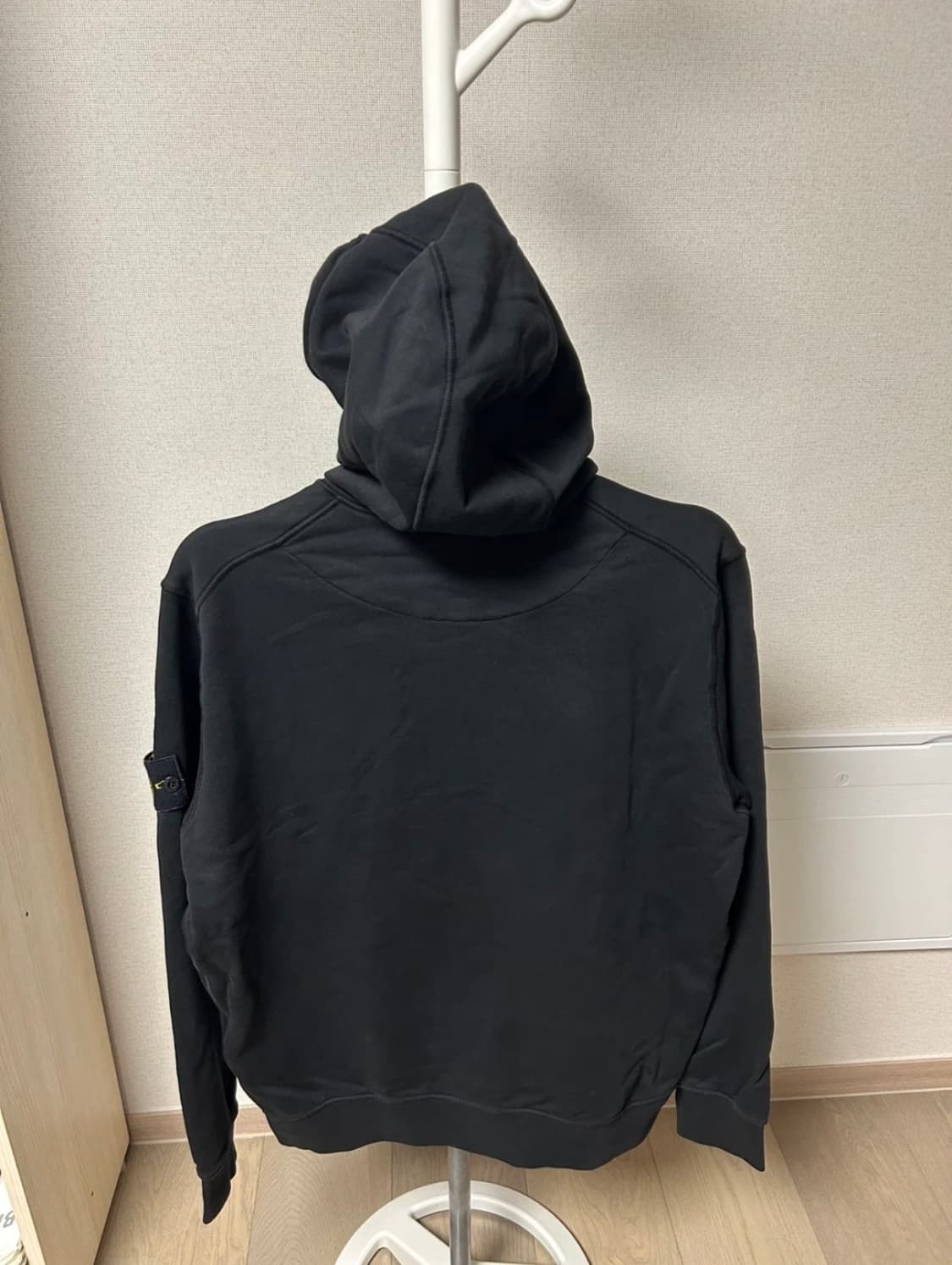 스톤 아일랜드 블랙 후드집업 상품이미지3