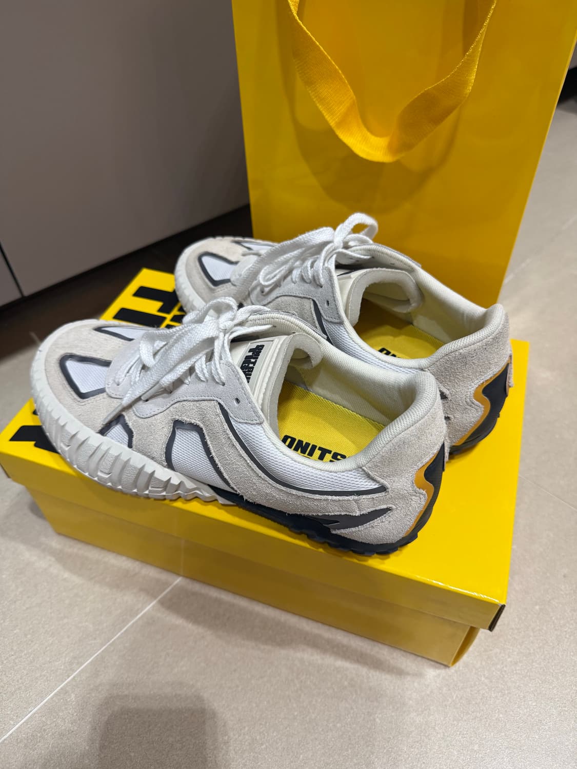 오니츠카타이거 덕 타이거 270 상품이미지2