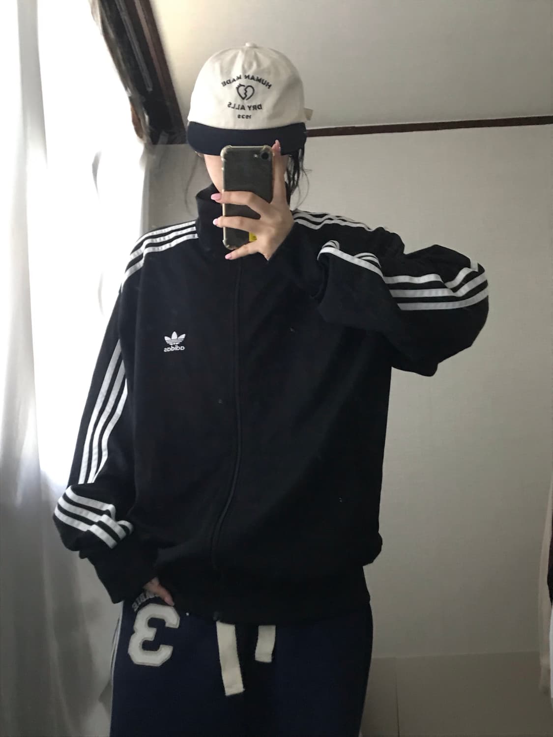 아디다스 블랙 오버핏 트랙탑 상품이미지4