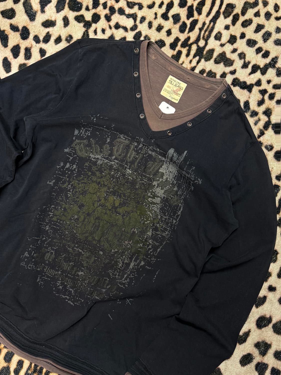 Eyelet-punched grunge layered top 상품이미지2