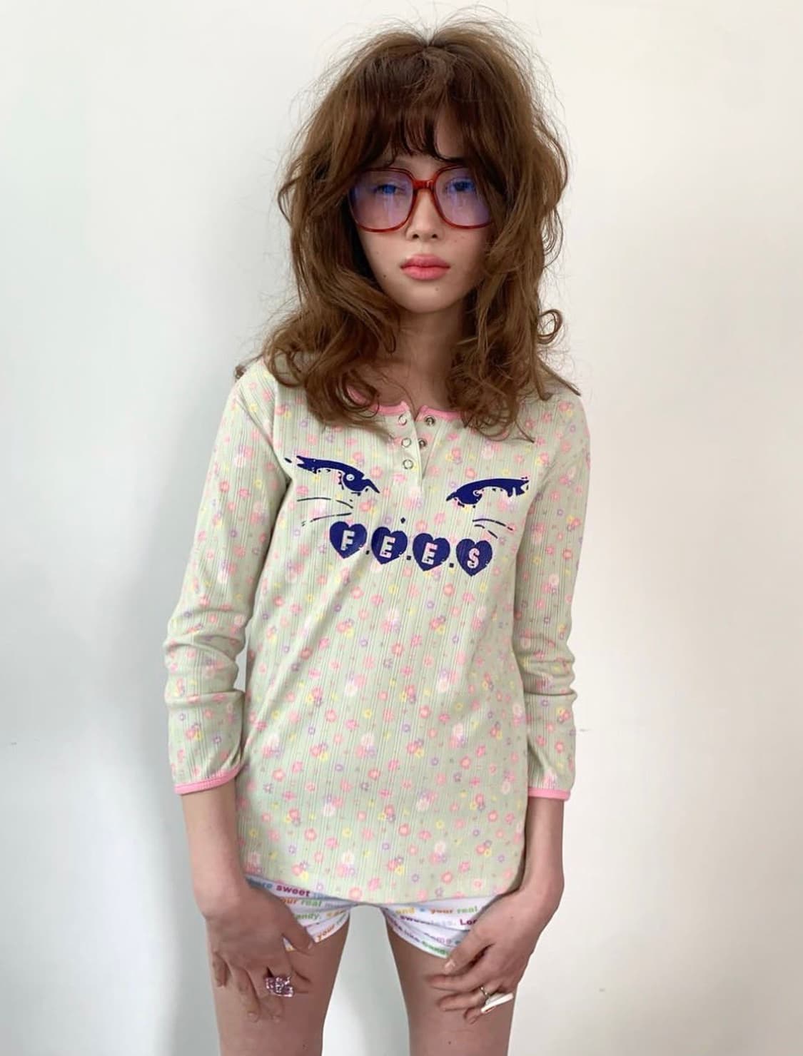 샵페어리 키티 버튼 플라워탑 Kitty button flower top 상품이미지1