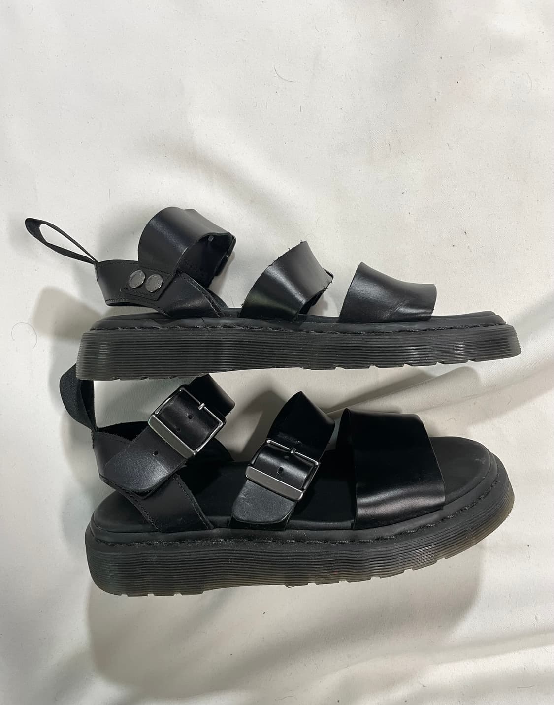 닥터마틴 그리폰 샌들 상품이미지1