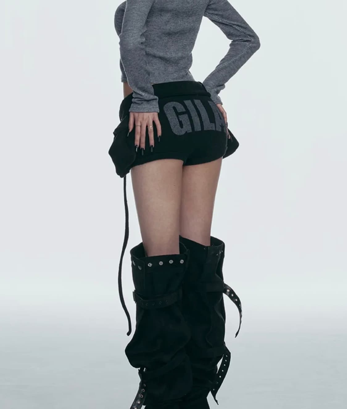 길라아카이브 숏팬츠 BOLD LOGO POCKET KNIT SHORTS 상품이미지1