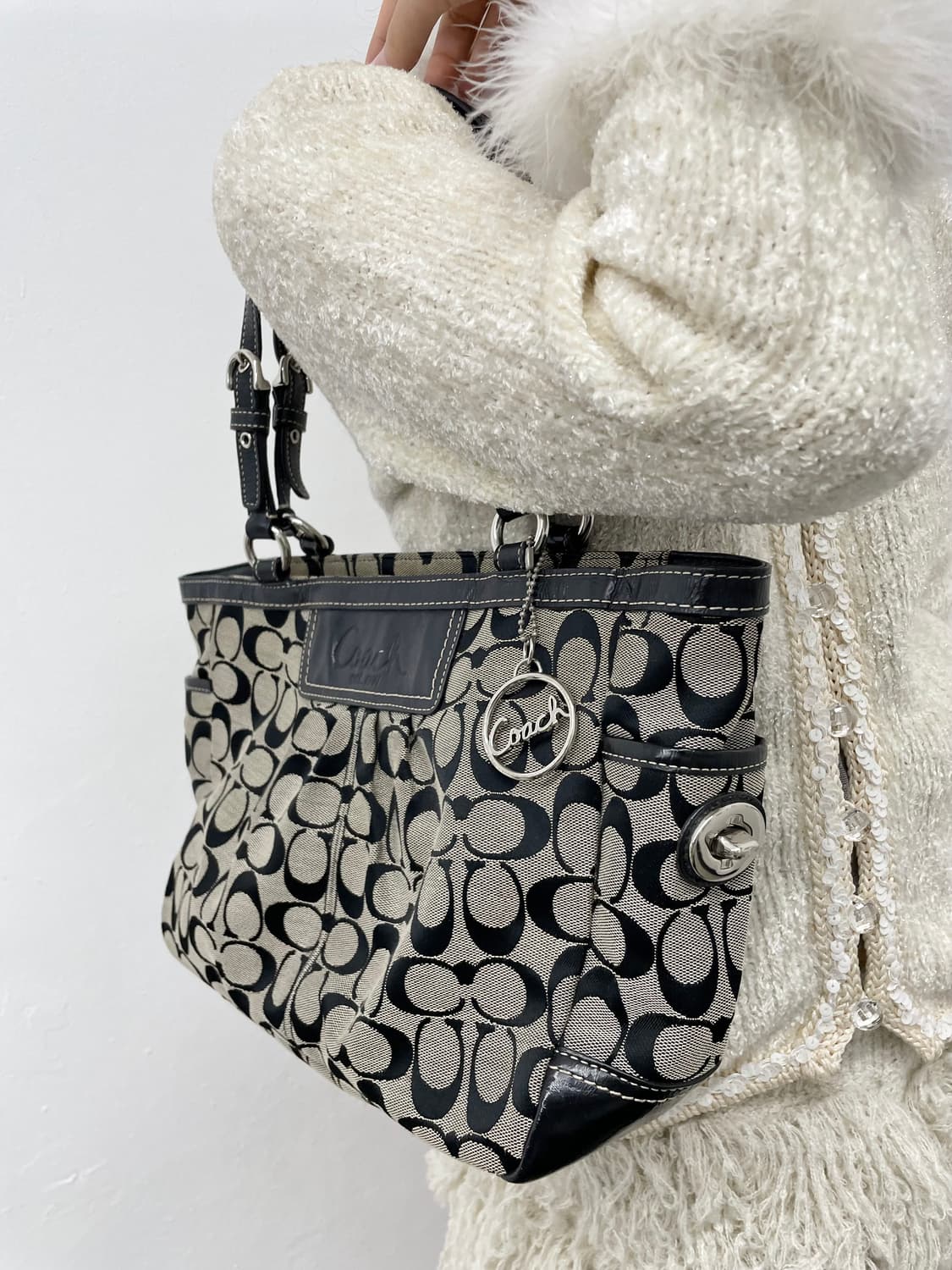 코치 자카드 시그니처 숄더백  상품이미지4