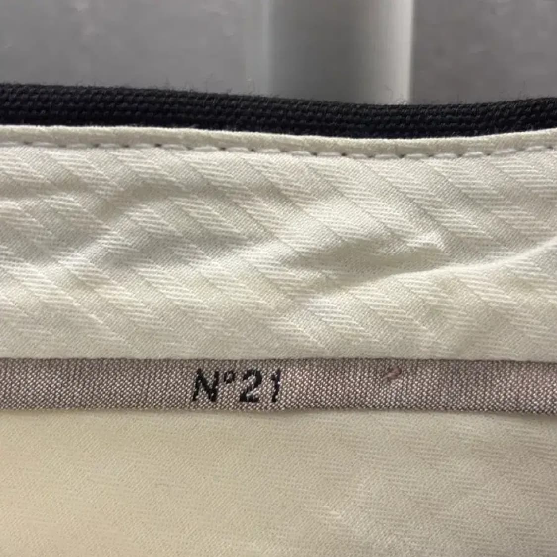 N21 누메로 벤투노 블랙 슬랙스 40사이즈 상품이미지4