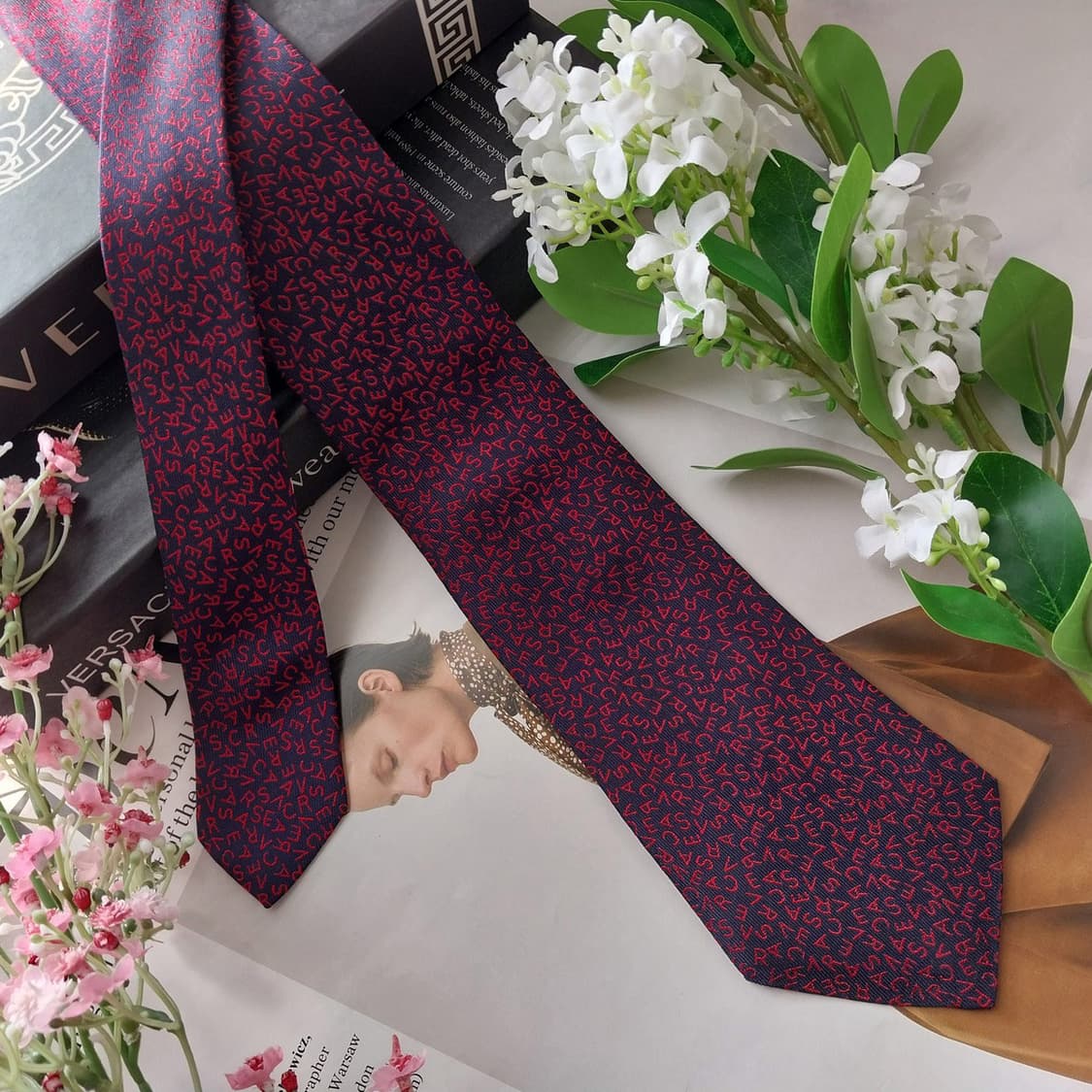 베르사체 실크 네이비&와인 이니셜 넥타이 8.2cm A+등급 K1639
 상품이미지3