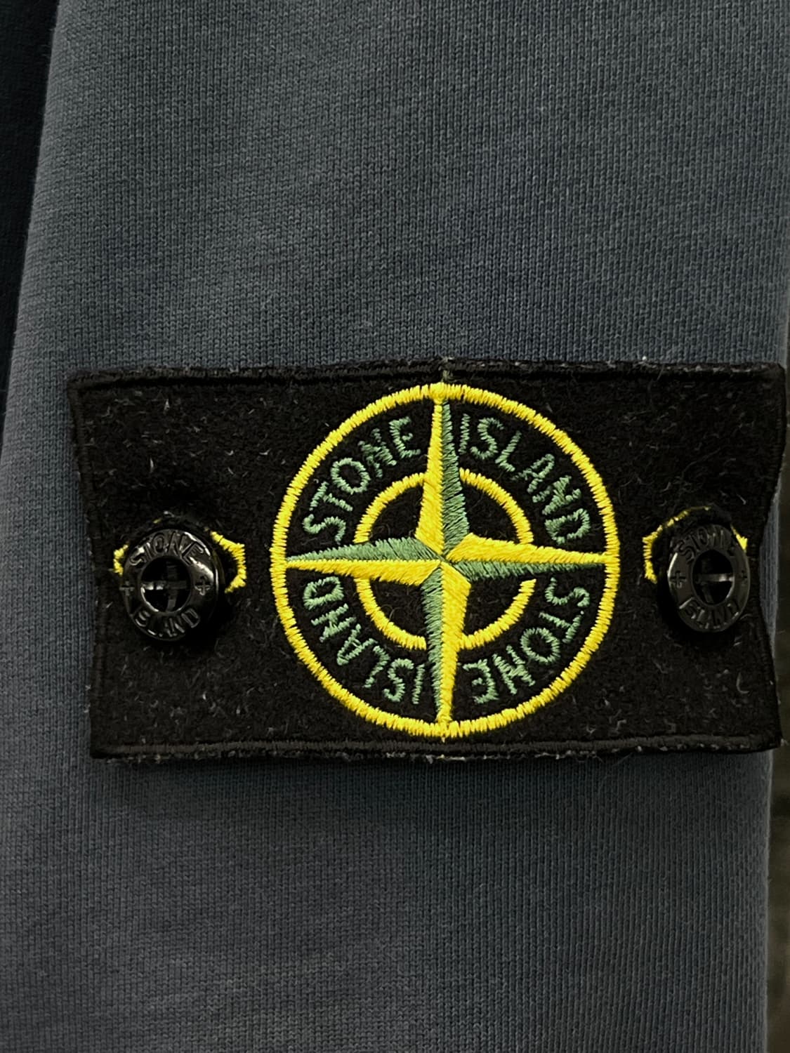 스톤아일랜드 와펜 애쉬블루 후드집업 상품이미지7