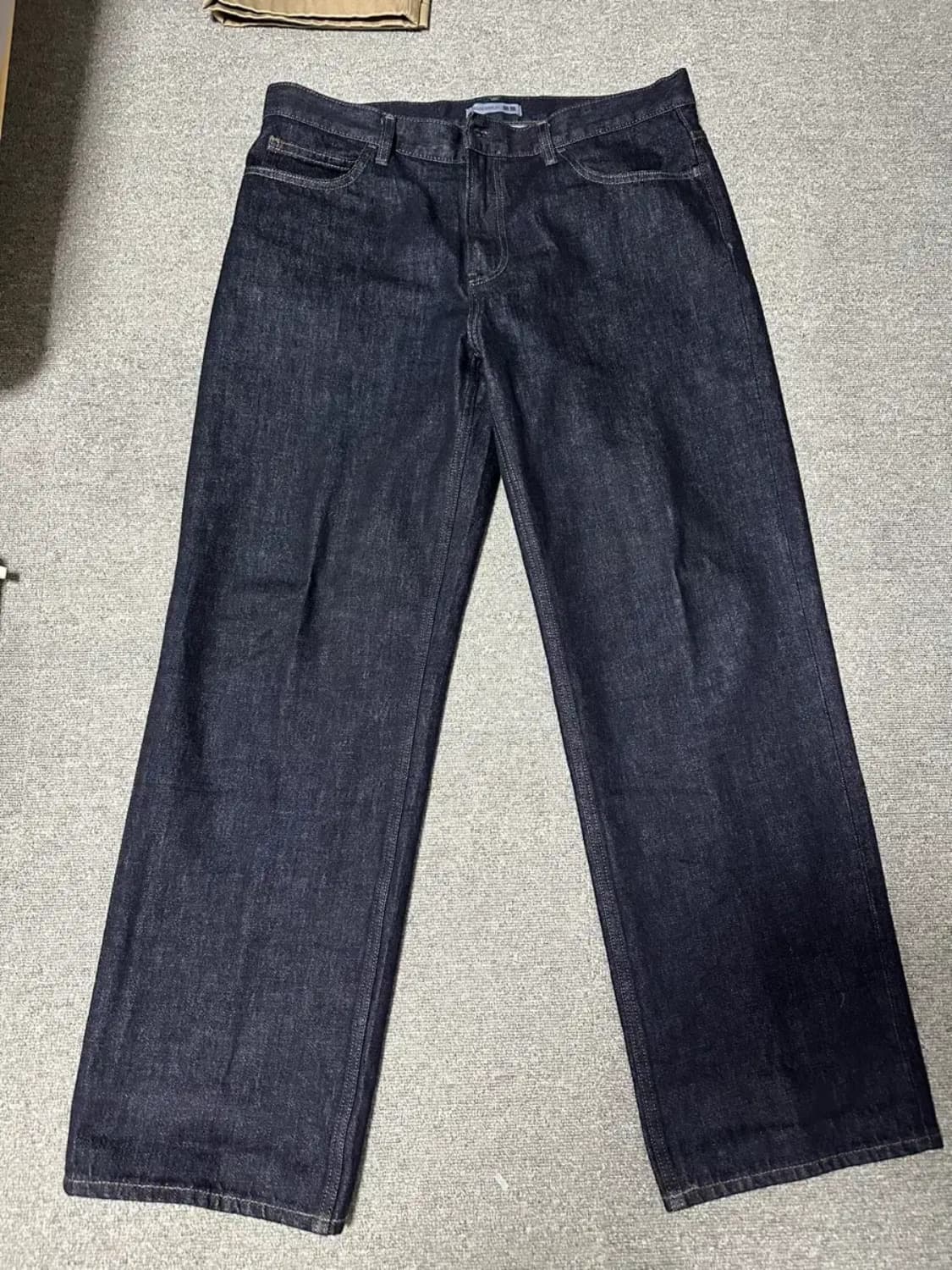 [35] 유니클로 jw앤더슨 스트레이트진 상품이미지1