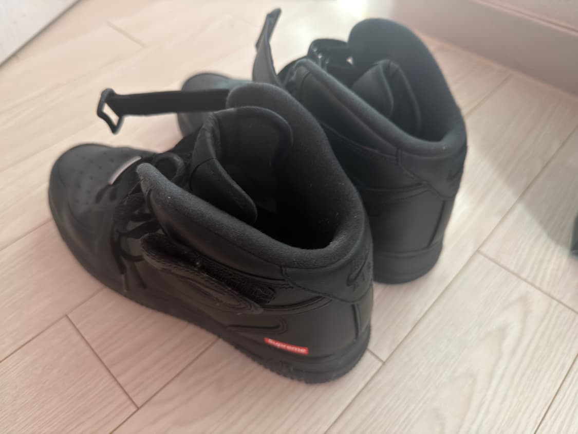 슈프림 에어포스 1 미드 270 상품이미지3