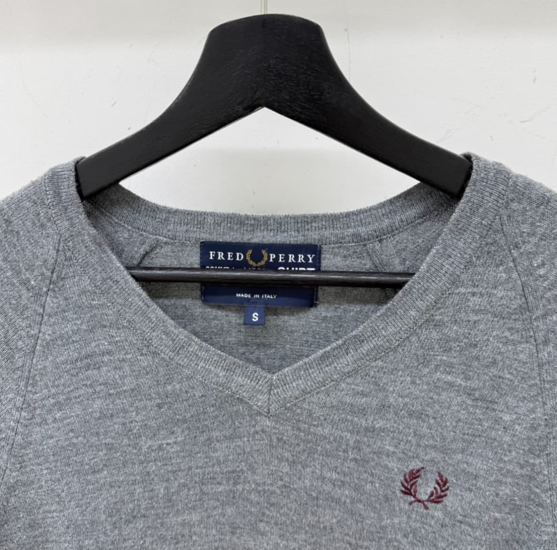 꼼데가르송 셔츠라인 x 프레드페리 v넥 니트 상품이미지2