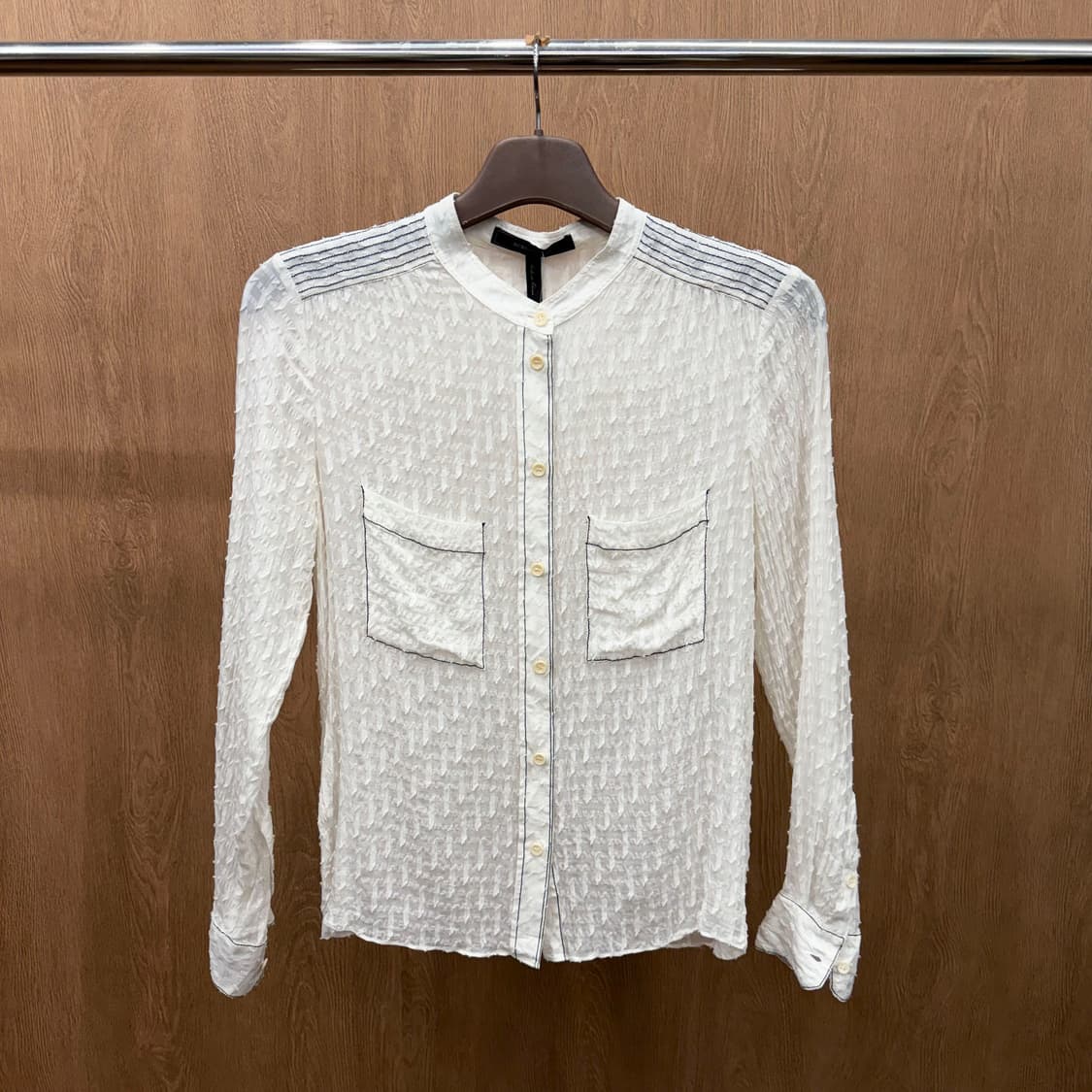 비씨비지 막스아즈리아 셔츠 시스루 숄더 스트라이프 스티치 디테일 화이트 상품이미지2