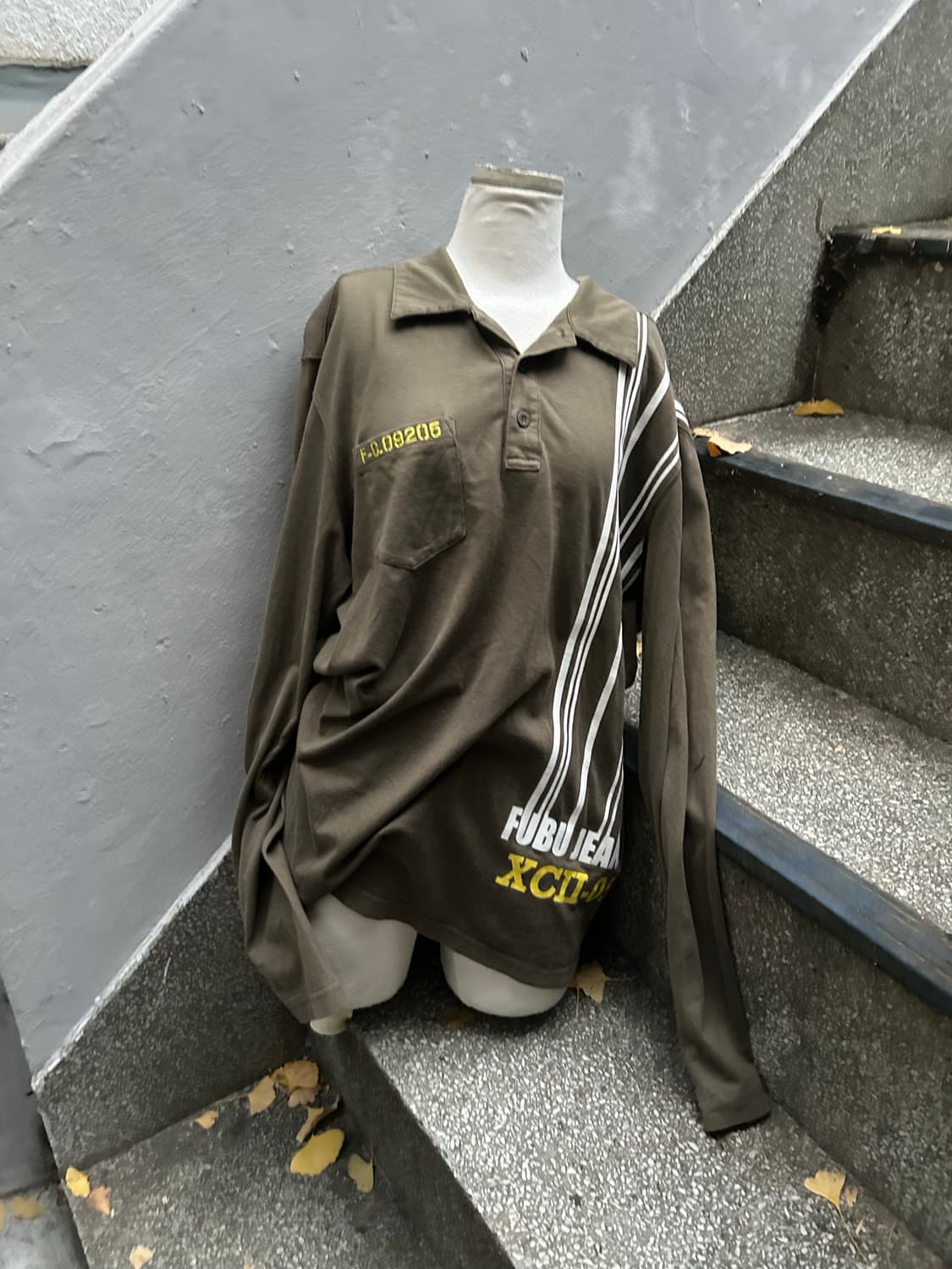 2000s fubu 올드그쿨 카키 프린팅 롱슬리브 상품이미지5