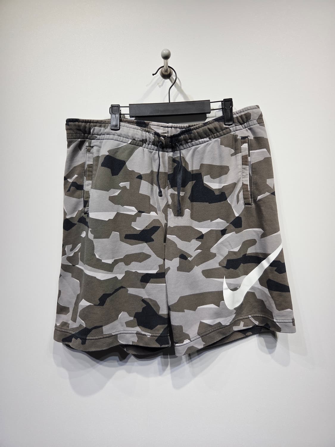 나이키. 남자 카키 빅스우시 하프팬츠_XXL 상품이미지1