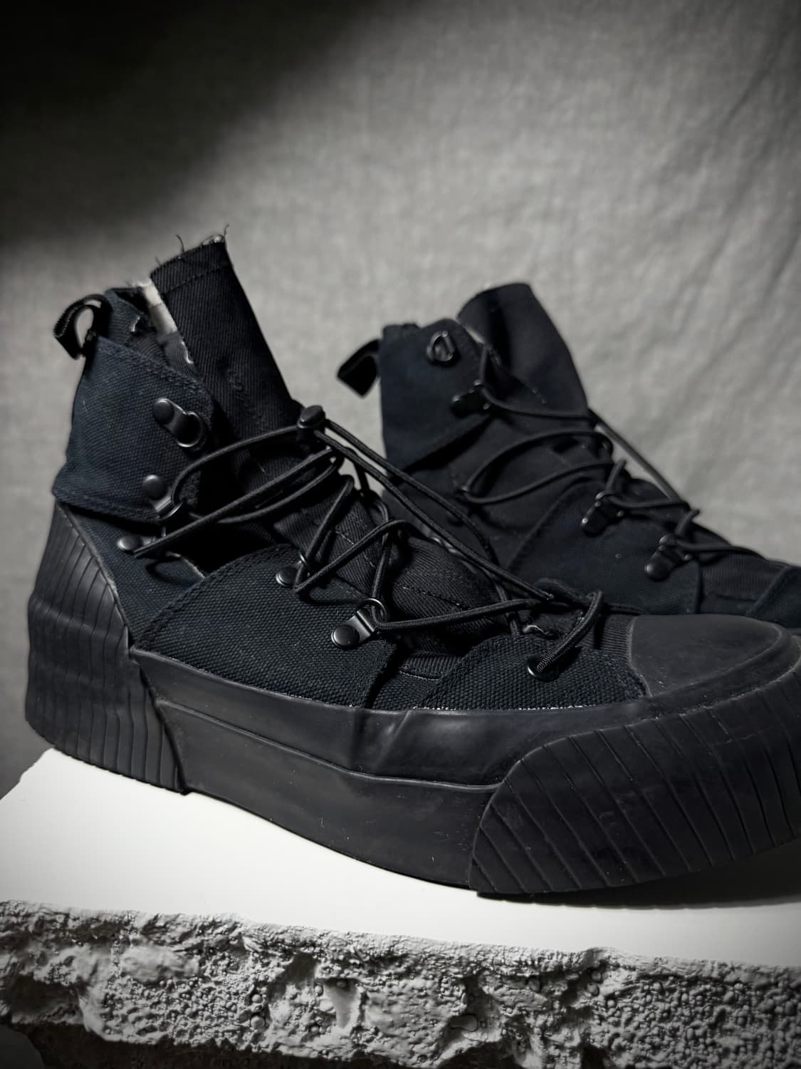 The Viridi-Anne High Top Sneakers 상품이미지3