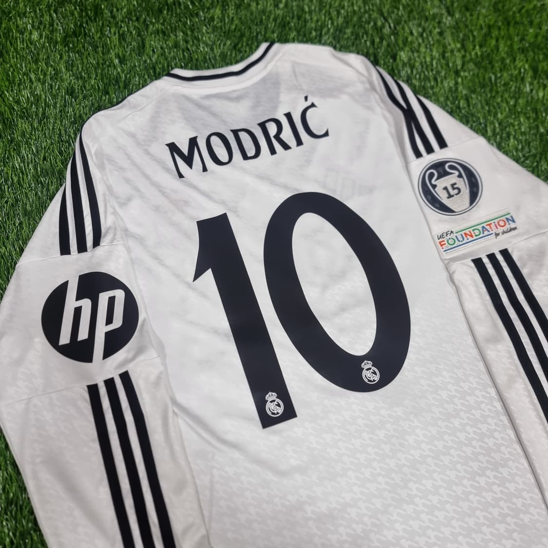 24-25시즌 레알 마드리드 홈 긴팔 유니폼 #10 모드리치 상품이미지3