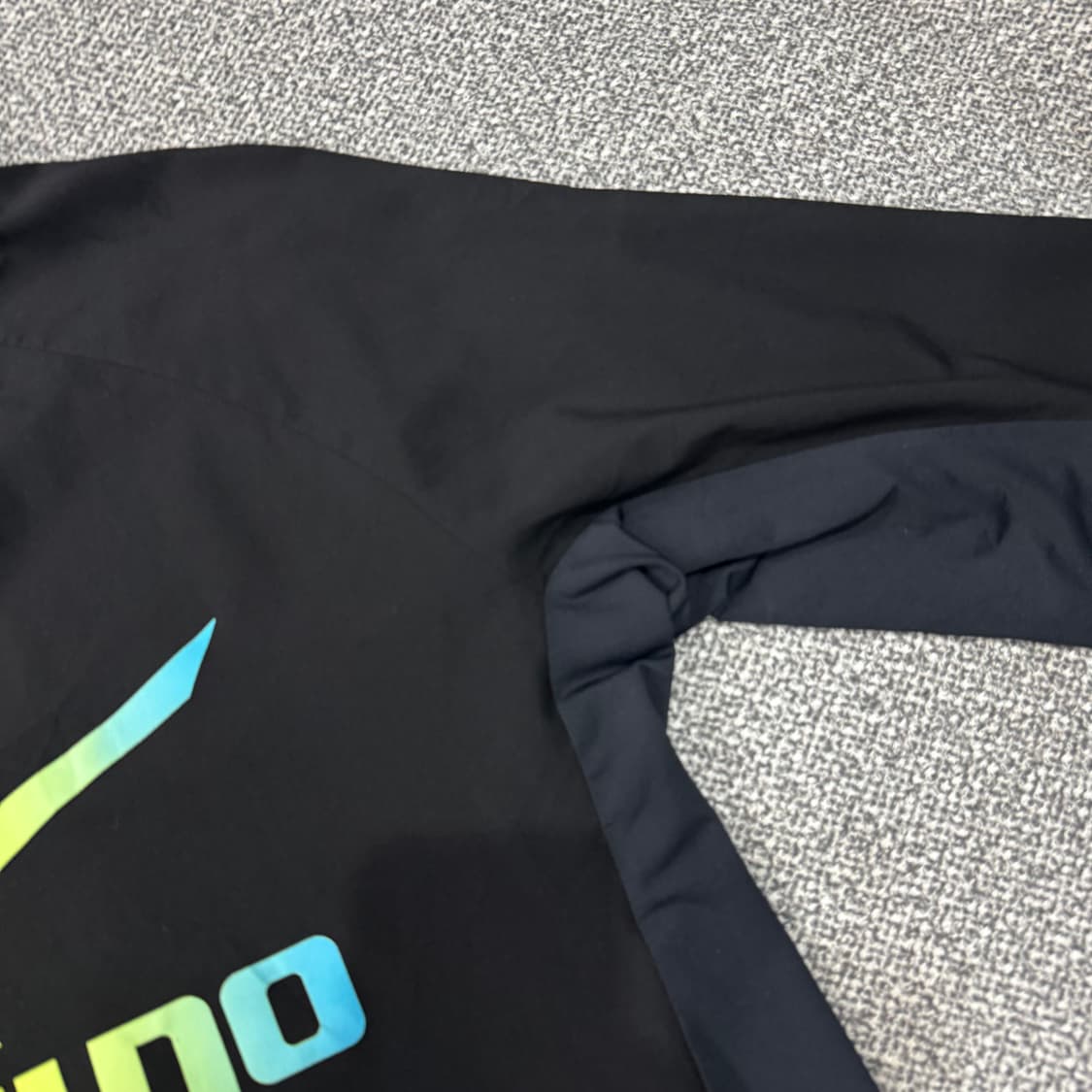 미즈노 경량 웜업 바람막이 상품이미지4