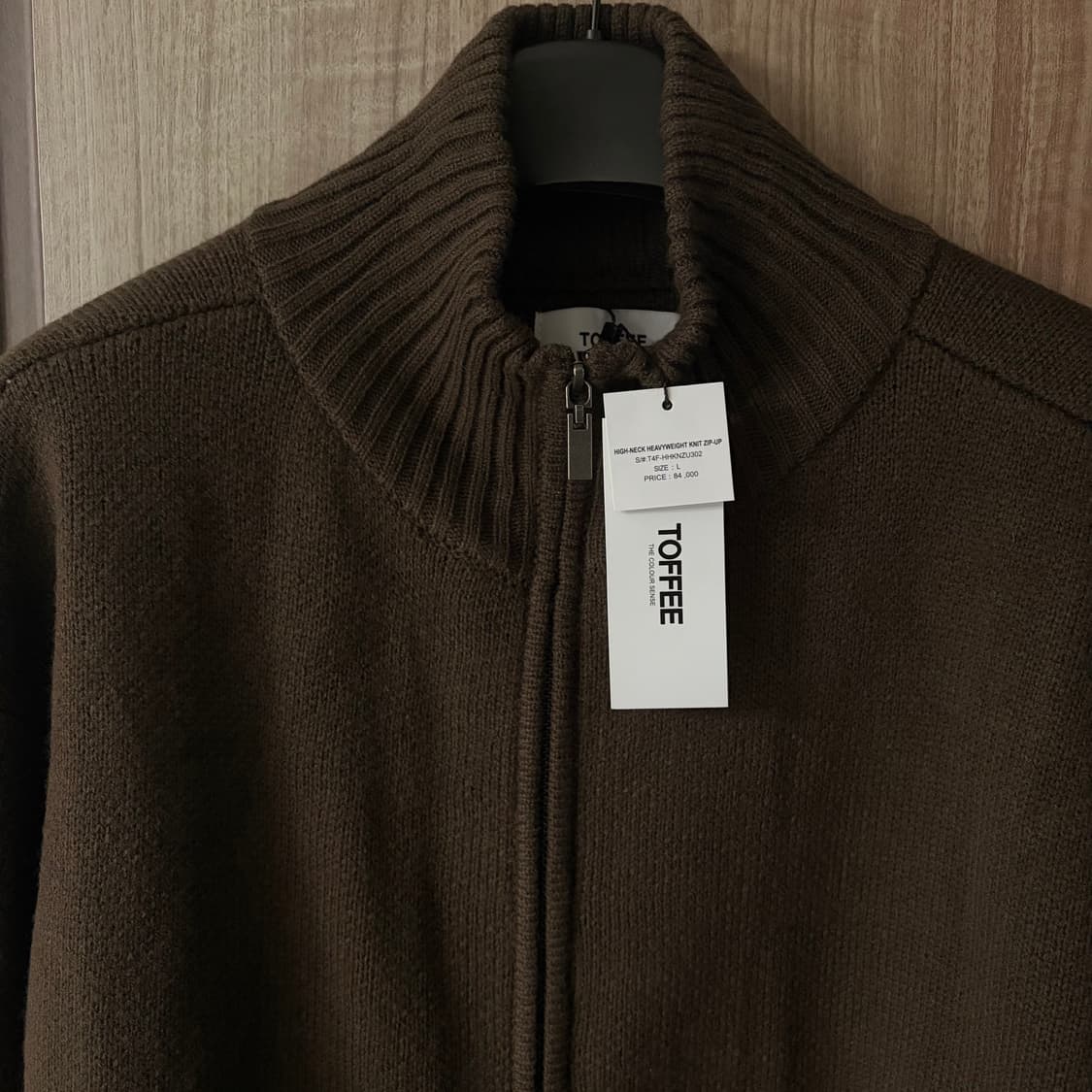 새상품(L)토피 하이넥 헤비웨이트 니트집업 브라운 상품이미지2
