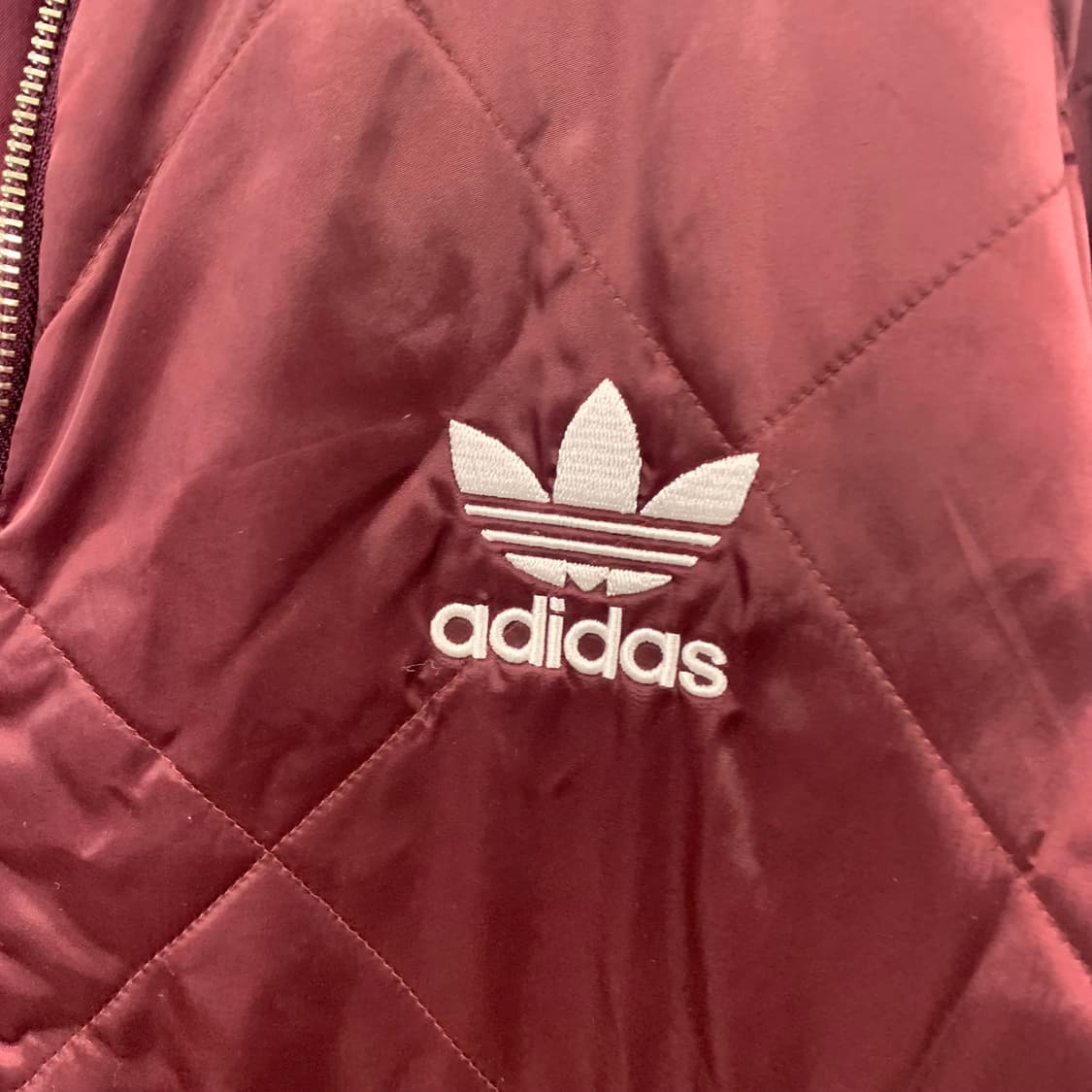 아디다스 대장급 버건디 퀼팅 자켓 상품이미지3