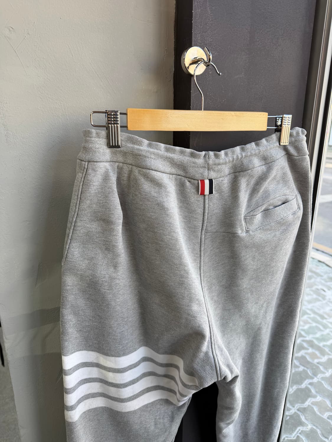 3/ 톰브라운 4-Bar 코튼 조거팬츠 상품이미지7