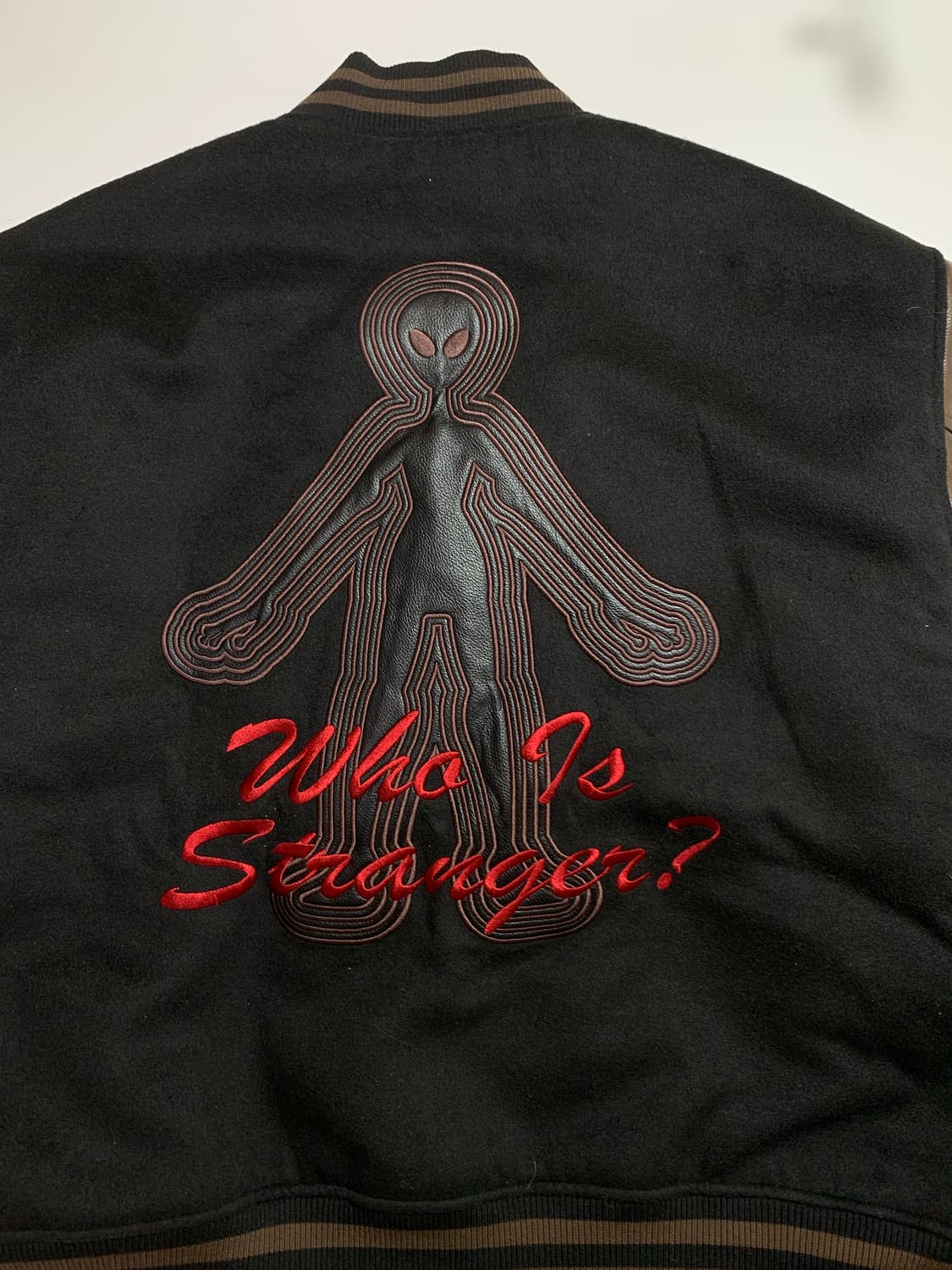 후드후드 에일리언 바시티 자켓 브라운 상품이미지7