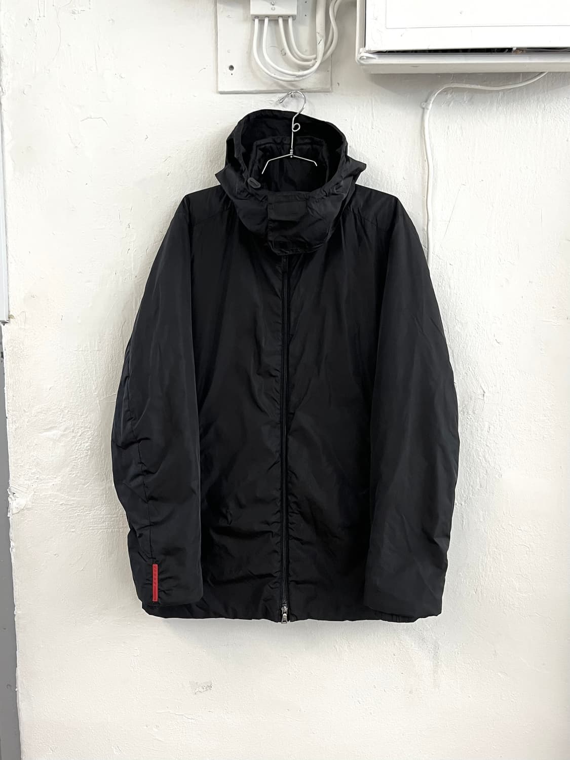 프라다 스포츠 유틸리티 후드 패디드 코트 상품이미지2