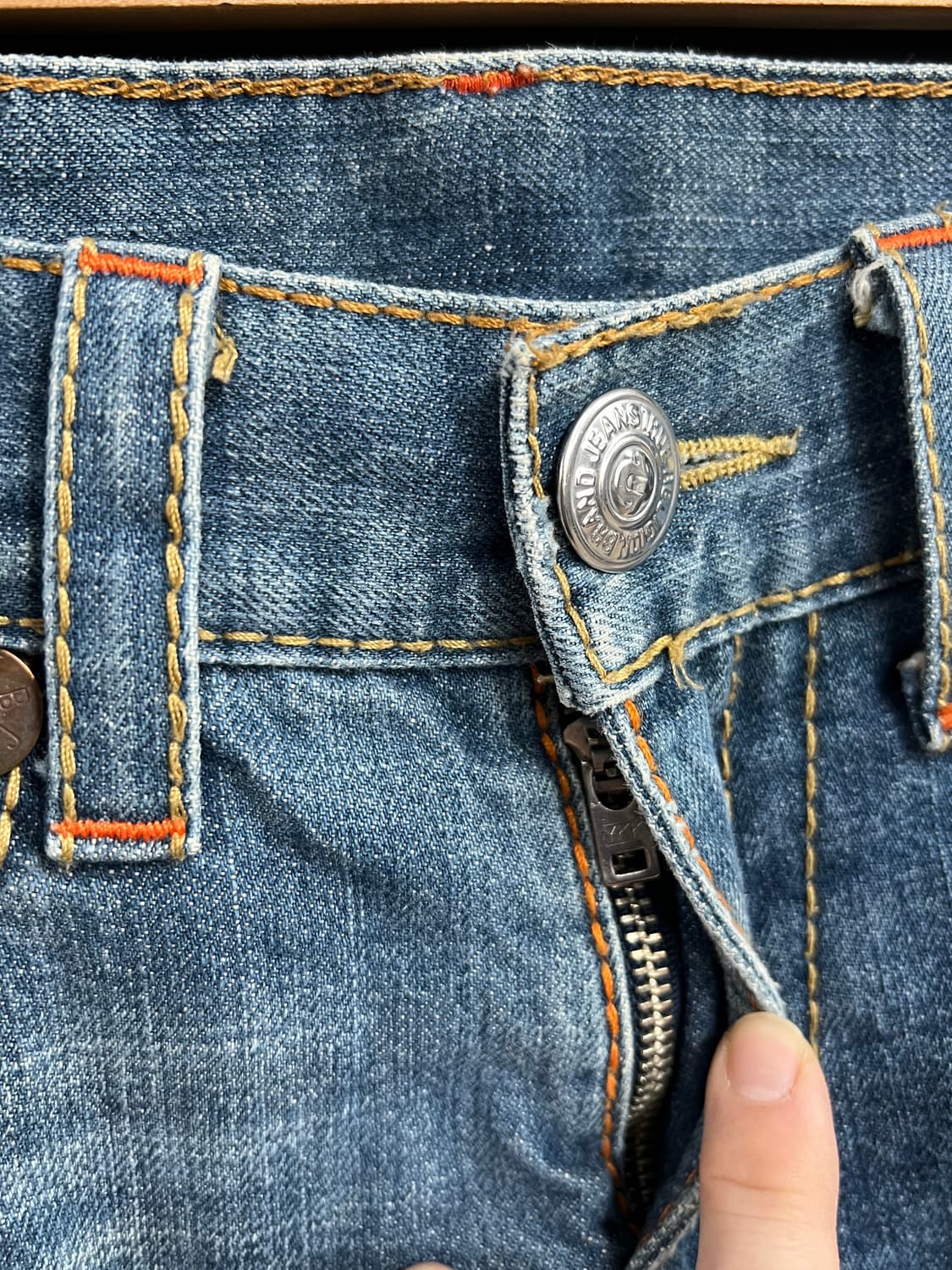 True Religion 트루릴리전 바비 빅 T 나팔핏 부츠컷 데님 팬츠 상품이미지4