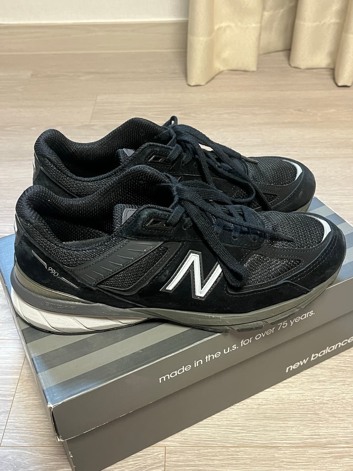 (실착1회) 뉴발란스 990v5 블랙  상품이미지3