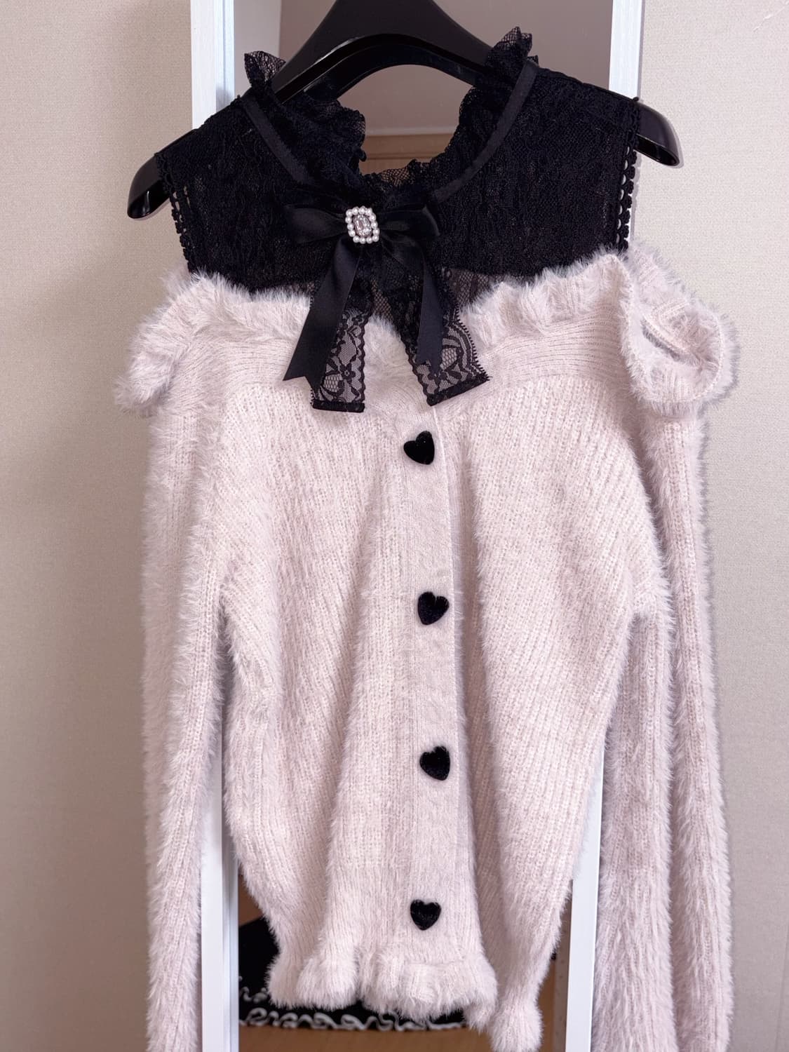 지뢰계 양산형 오프숄더 니트 상품이미지1