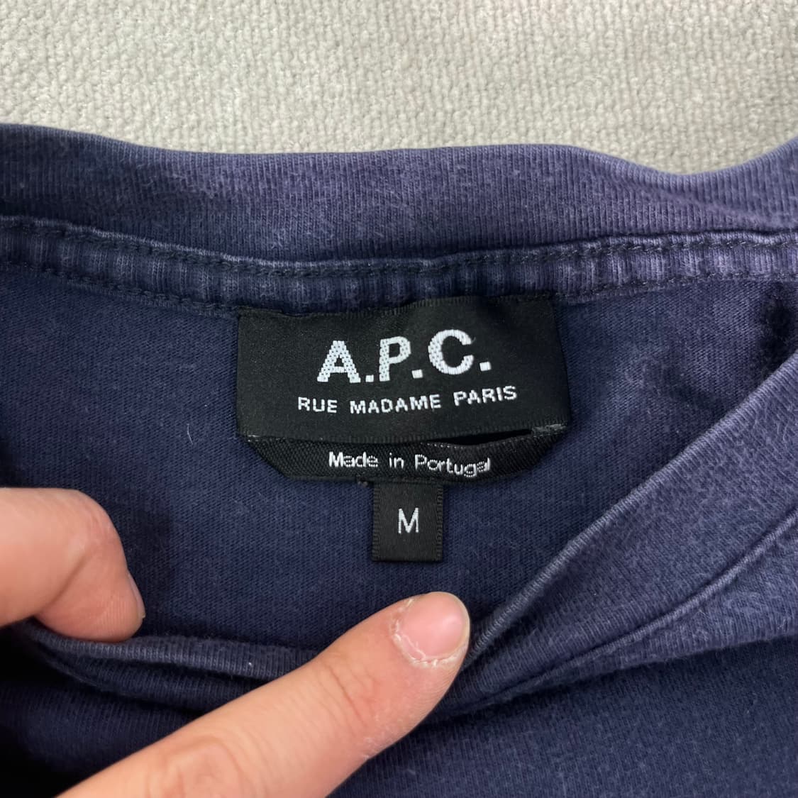 100 APC 아페쎄 자수로고 반팔 티셔츠 상품이미지3