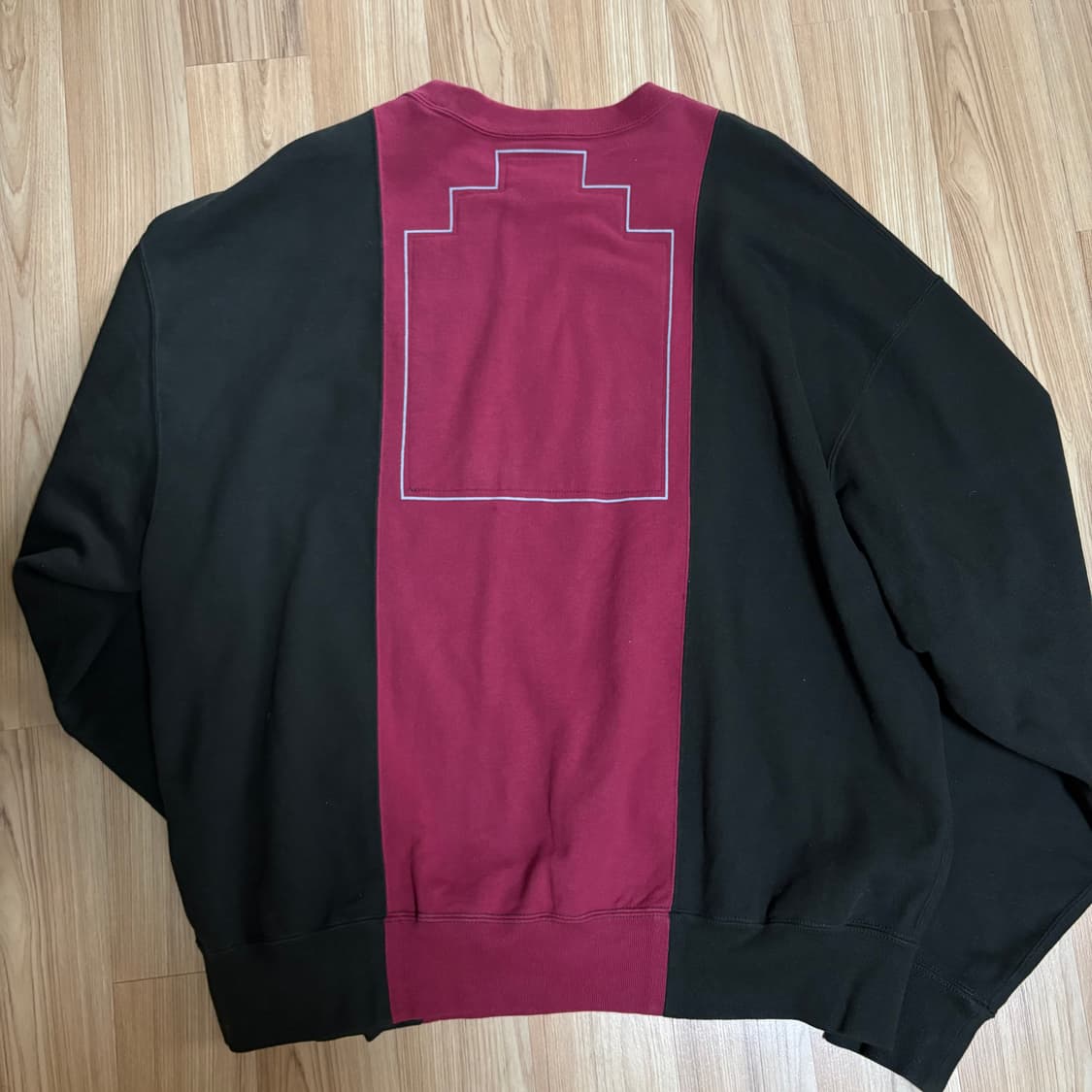 카브엠트 패널드 투톤 크루넥 레드 블랙 24ss (L) 상품이미지5