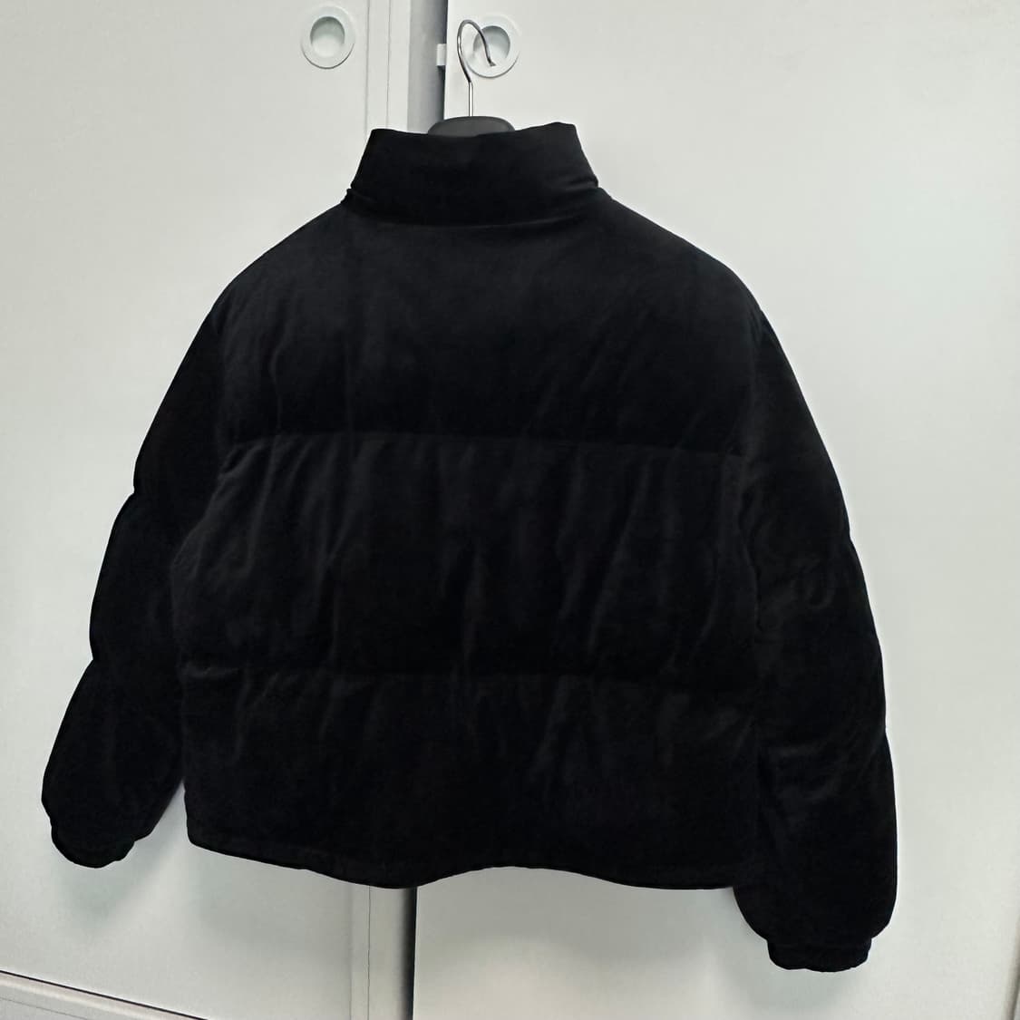 오디너리홀리데이-벨벳패딩(Black/Free) 상품이미지3