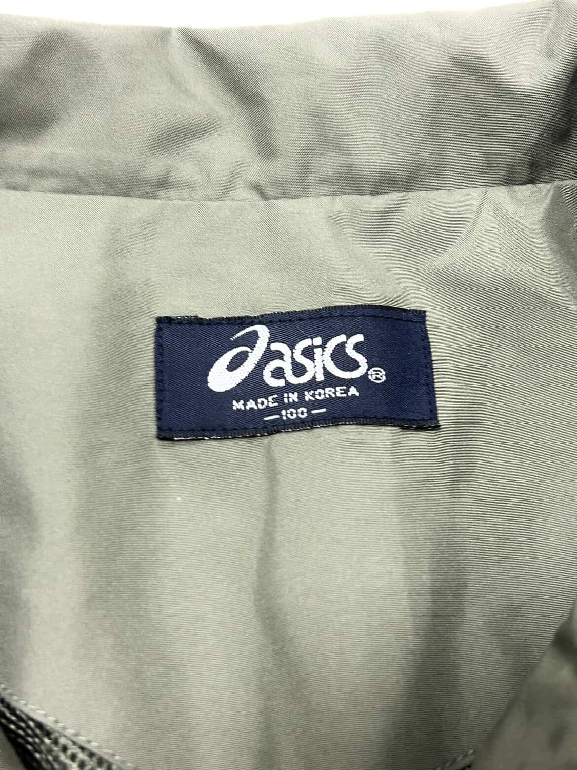 아식스 자수로고 카키배색 바람막이 상품이미지7