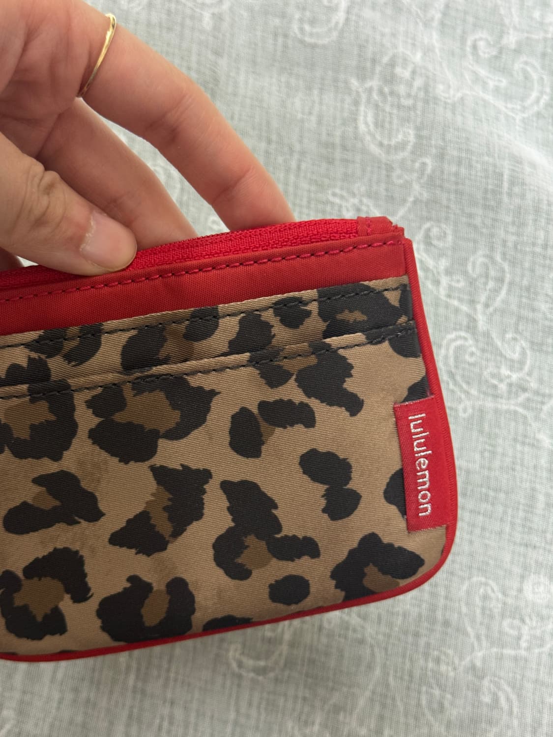 룰루레몬 레오파드 키링 카드지갑 상품이미지3